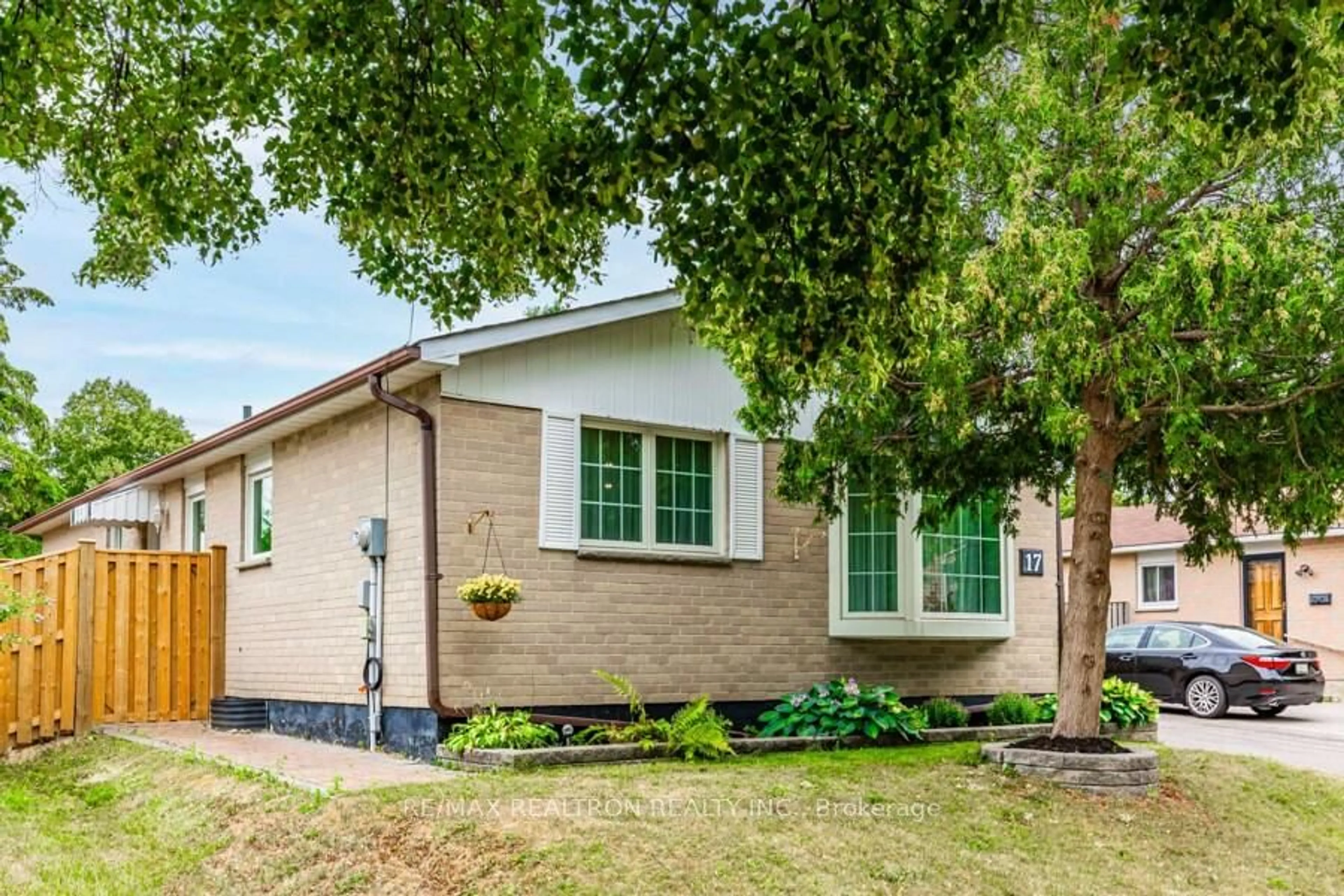 Home with brick exterior material, street for 17 Tillbrook Crt, Toronto Ontario M1B 1N5