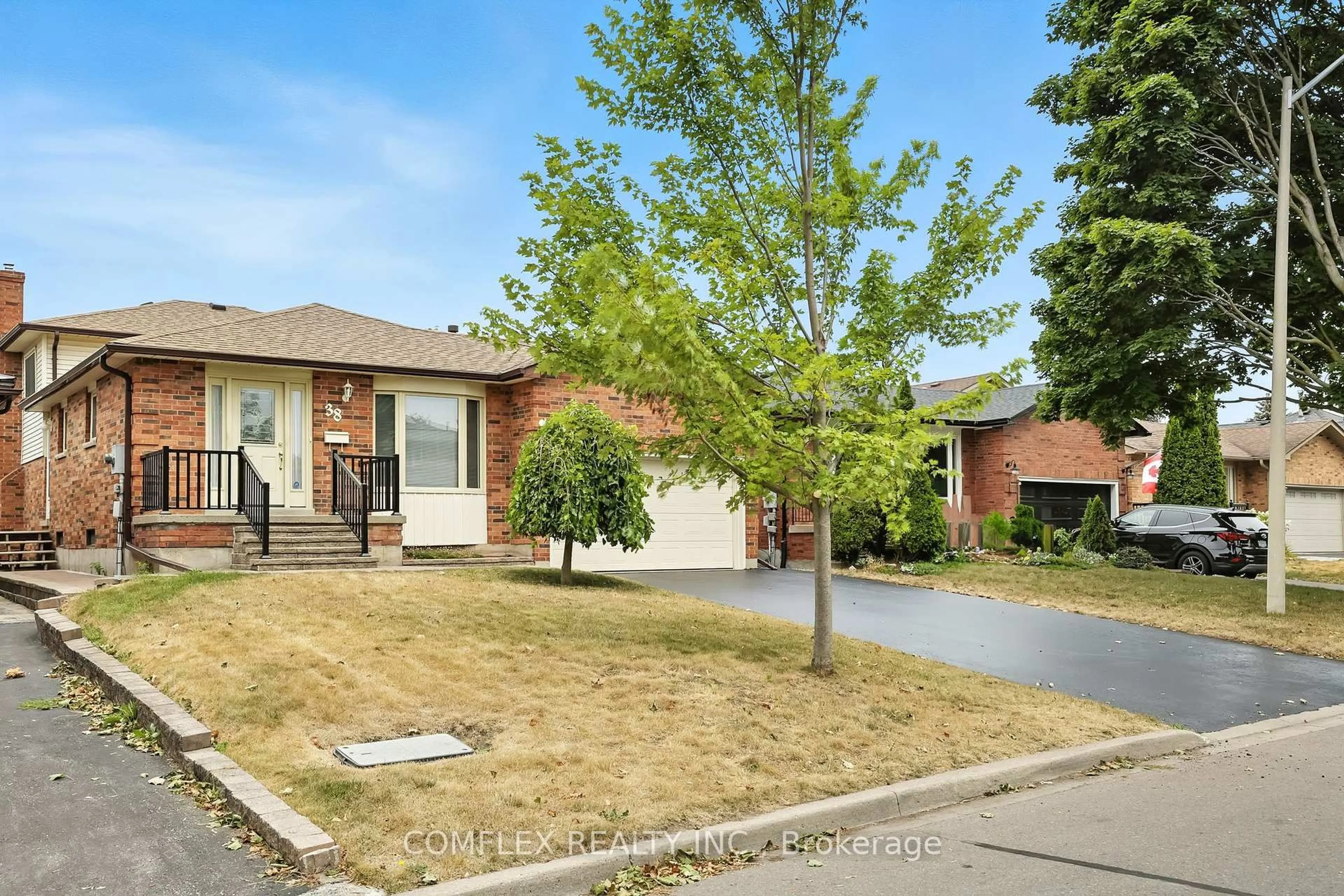 Home with brick exterior material, street for 38 Barley Mill Cres, Clarington Ontario L1C 4E4