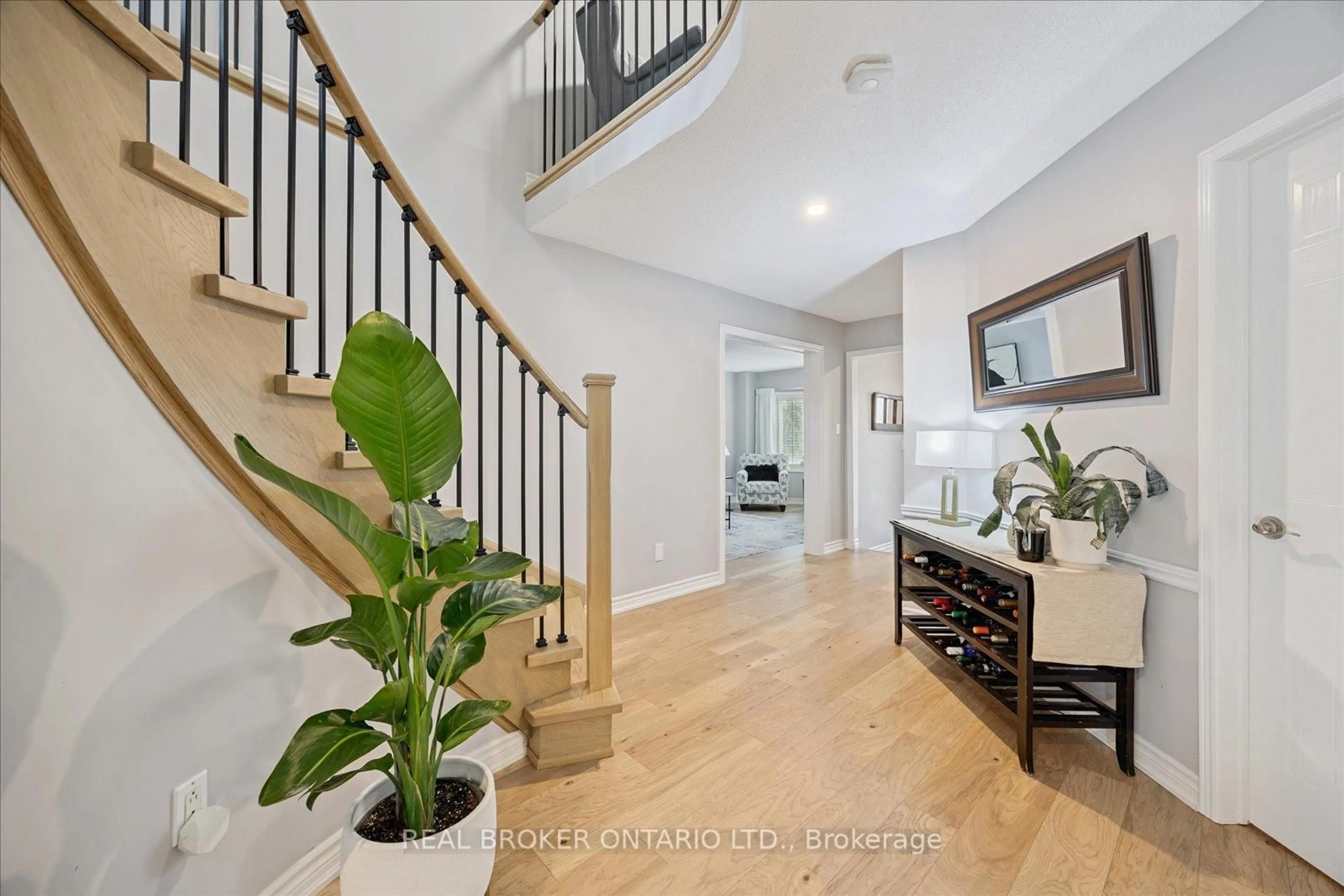 Indoor entryway for 128 Robert Adams Dr, Clarington Ontario L1E 2C4