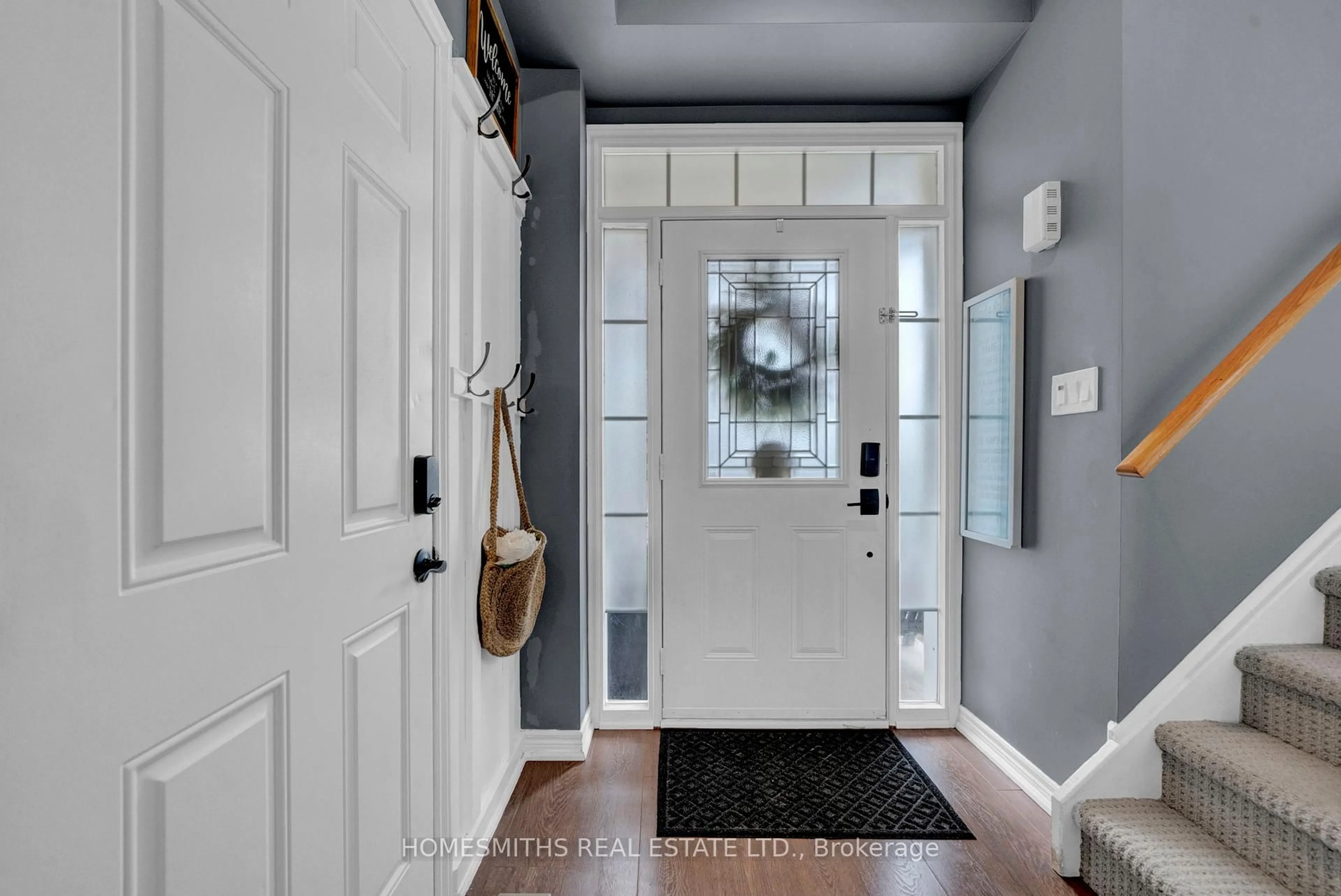 Indoor entryway for 109 Westover Dr, Clarington Ontario L1C 0M8