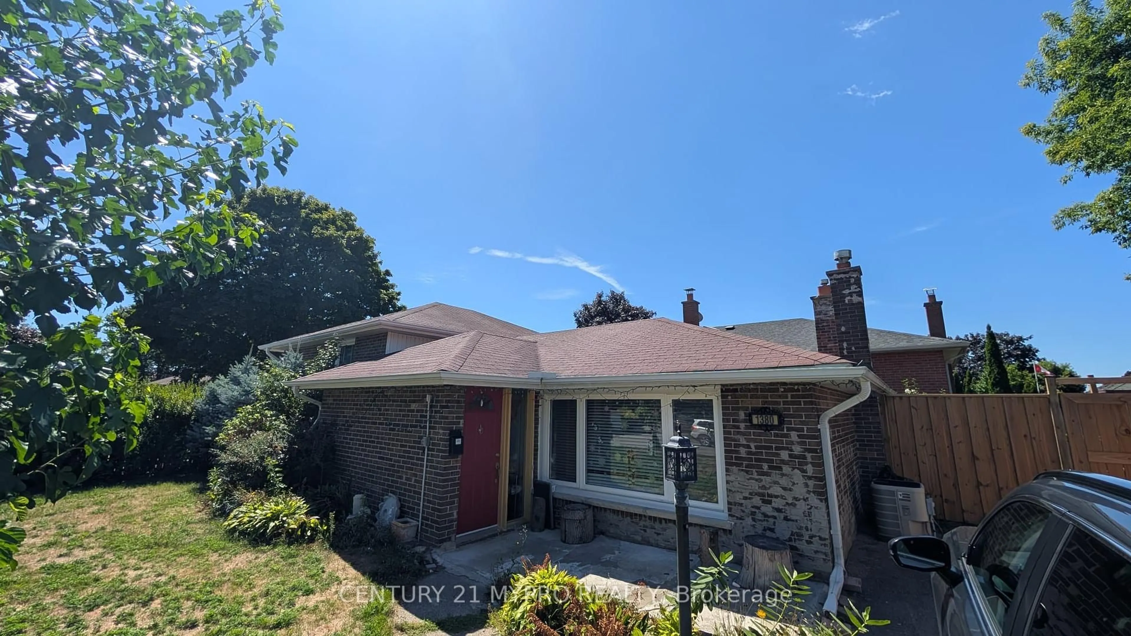 Home with brick exterior material, street for 1380 Sarcee St, Oshawa Ontario L1G 4N3