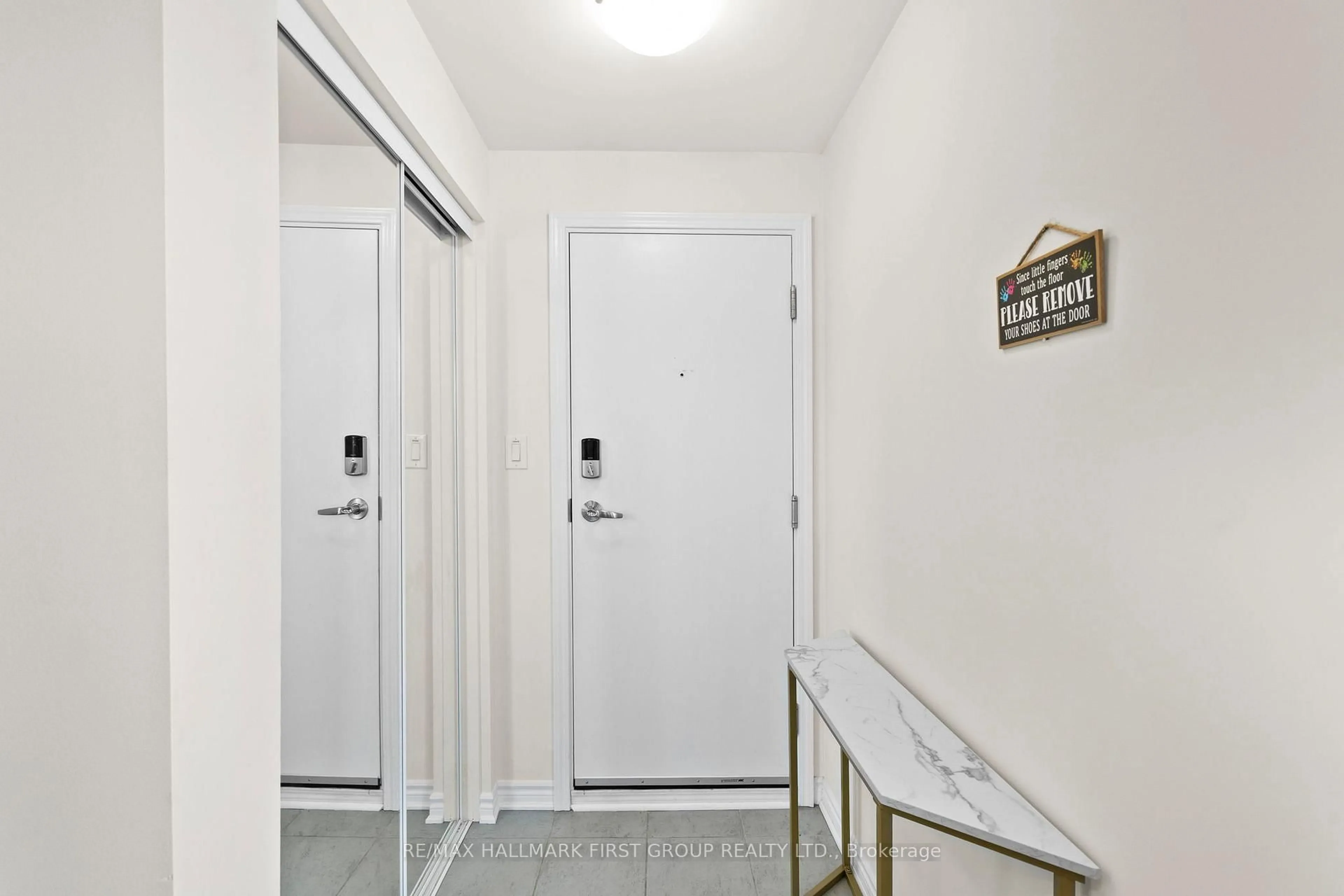 Indoor foyer for 2791 Eglinton Ave #522, Toronto Ontario M1J 0B3