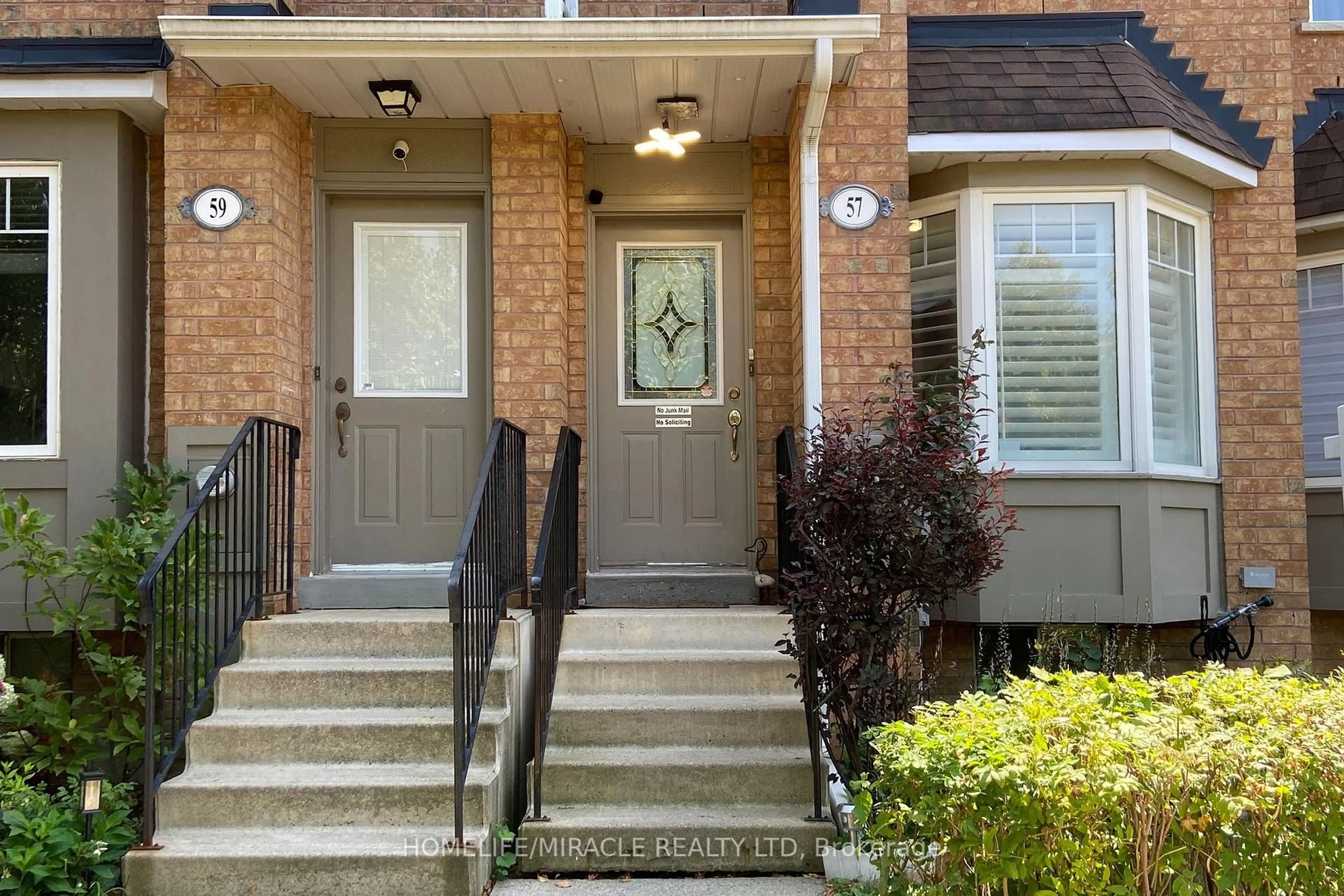 Indoor entryway for 57 Hedge End Rd #8, Toronto Ontario M1B 5Z4