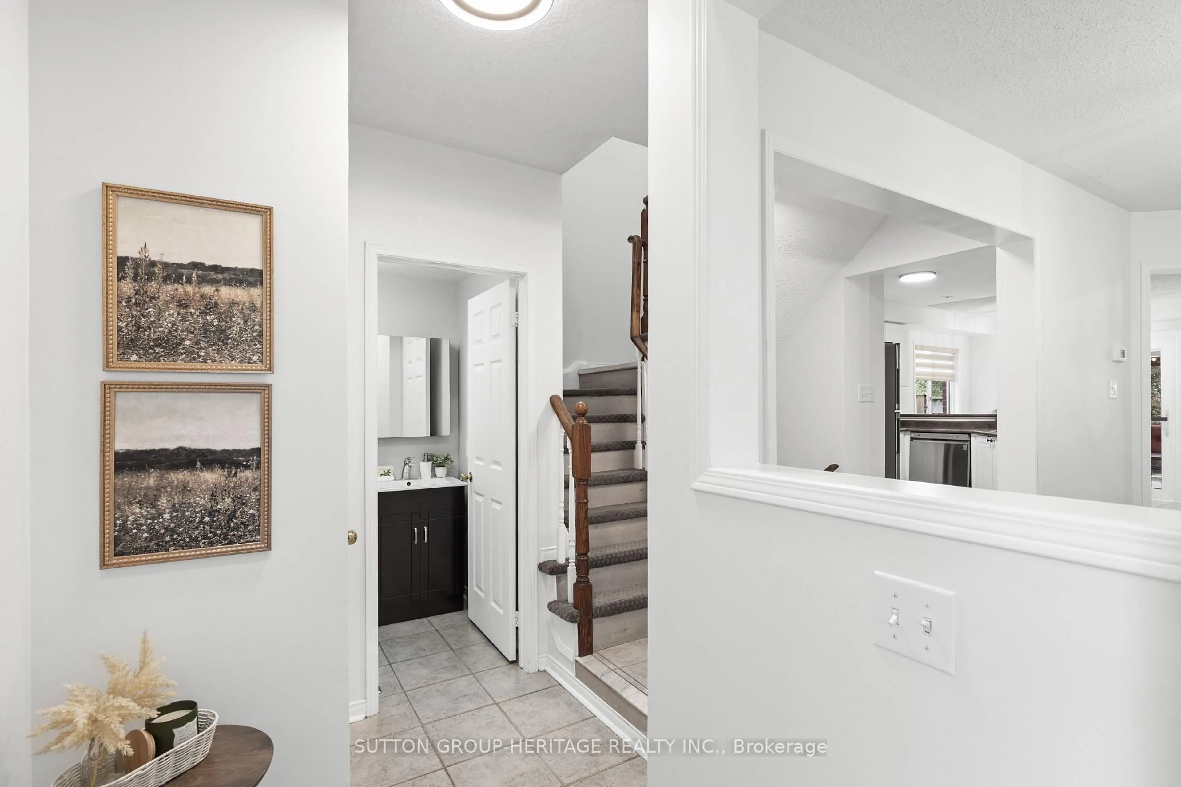 Indoor entryway for 23 Blacksmith Lane, Whitby Ontario L1P 1N1
