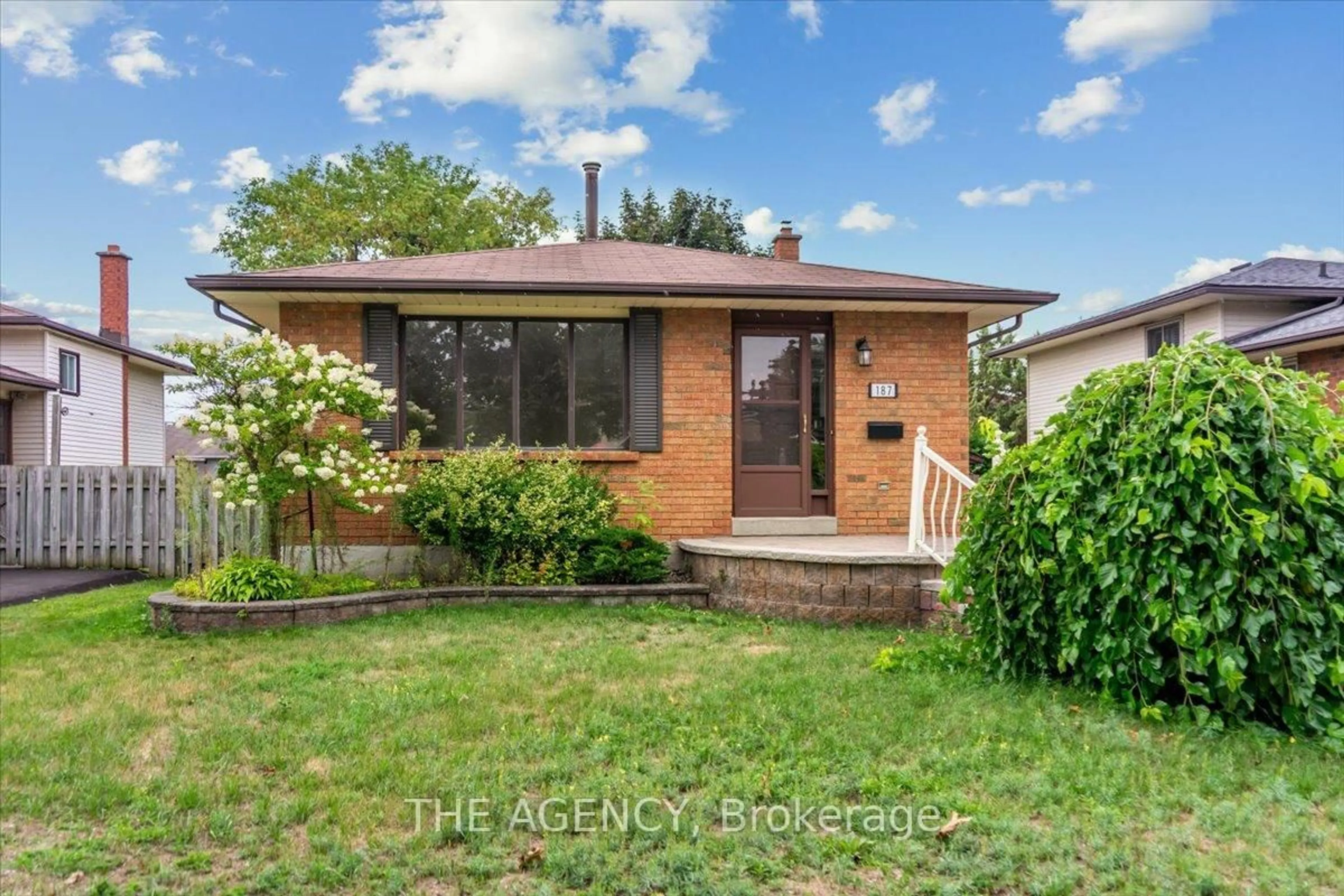 Home with brick exterior material, street for 187 Seneca Ave, Oshawa Ontario L1G 3V5
