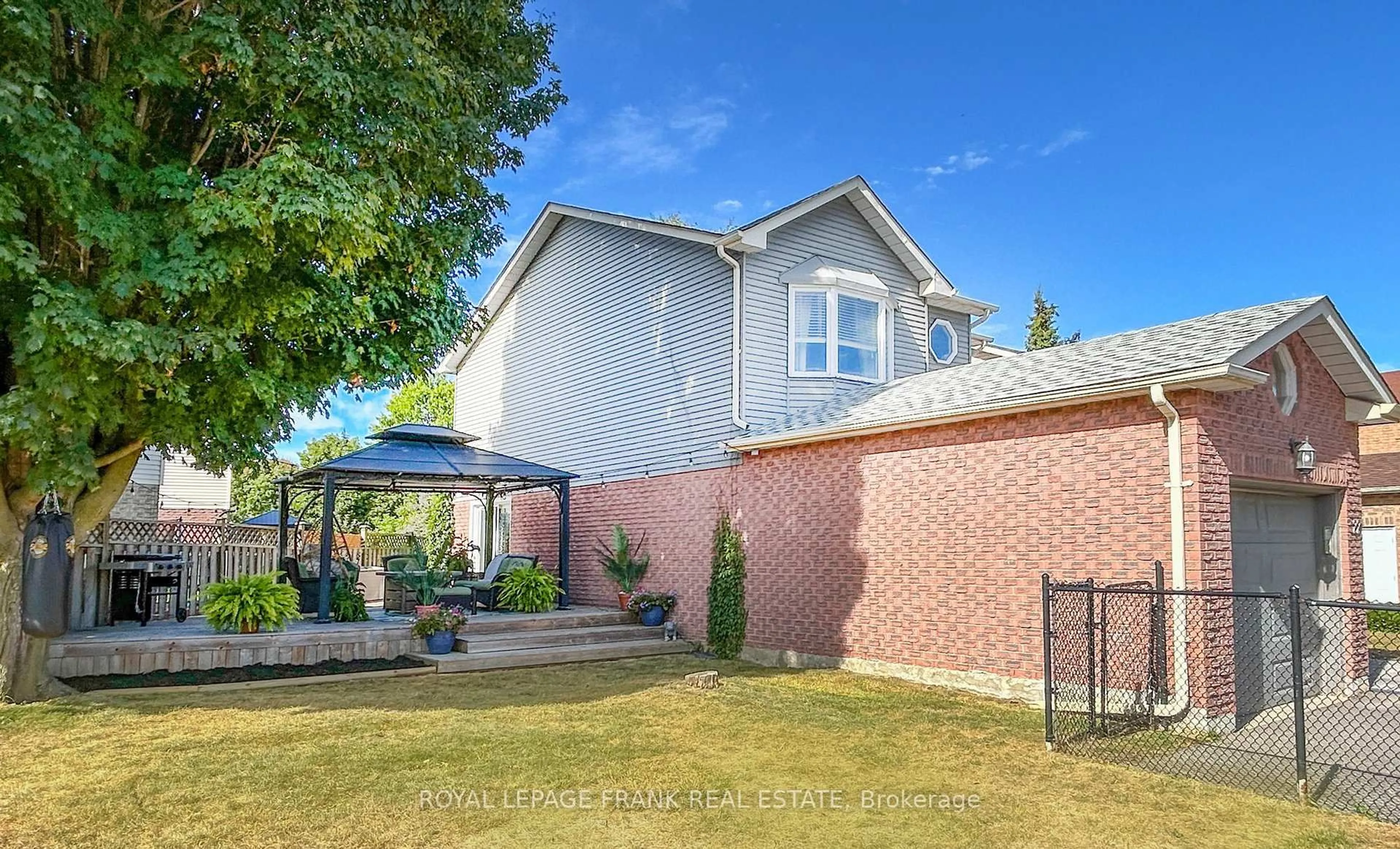 Home with brick exterior material, street for 22 Windham Cres, Clarington Ontario L1E 1Y7