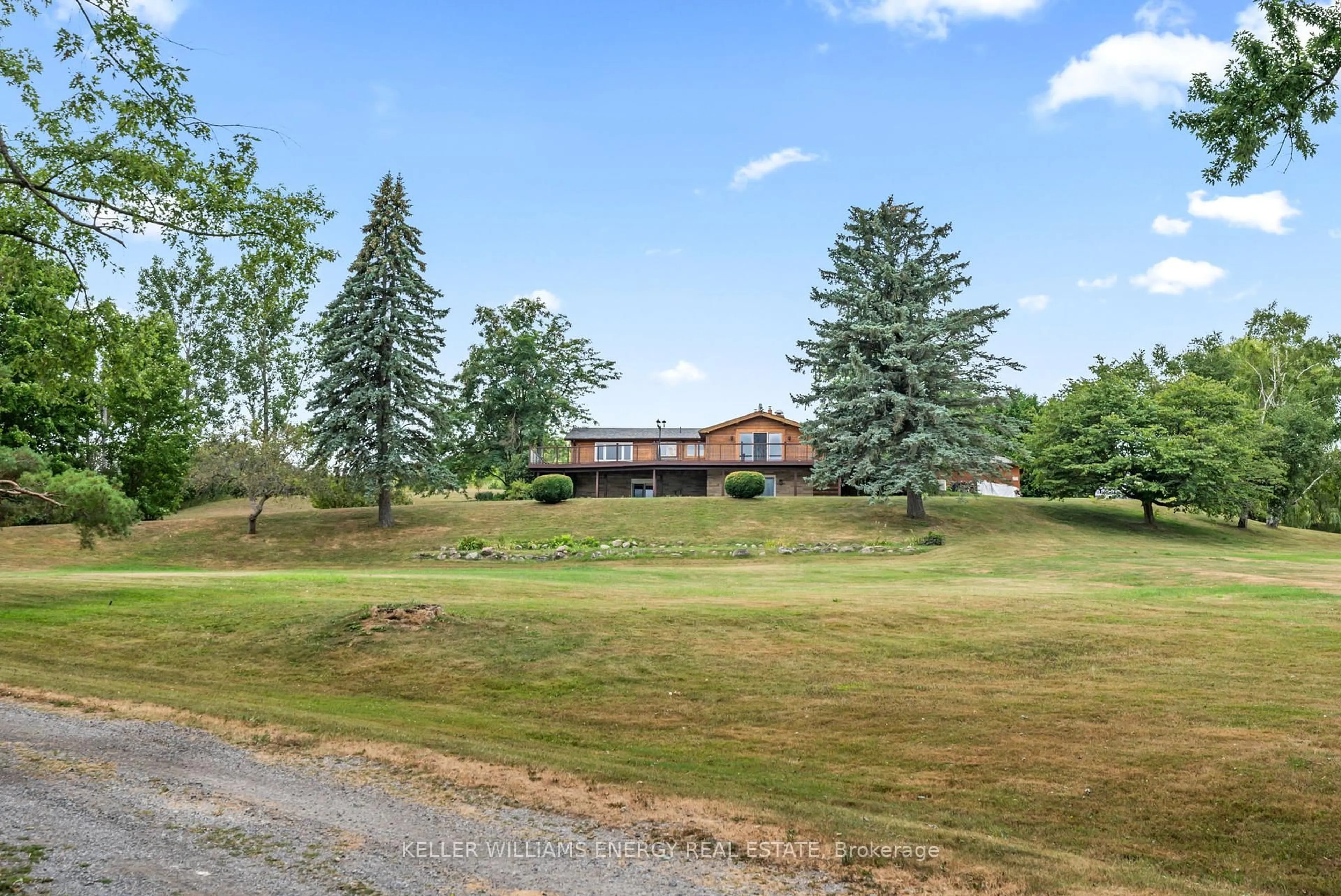 A pic from outside/outdoor area/front of a property/back of a property/a pic from drone, mountain view for 7368 Mercer Rd, Clarington Ontario L0A 1E0