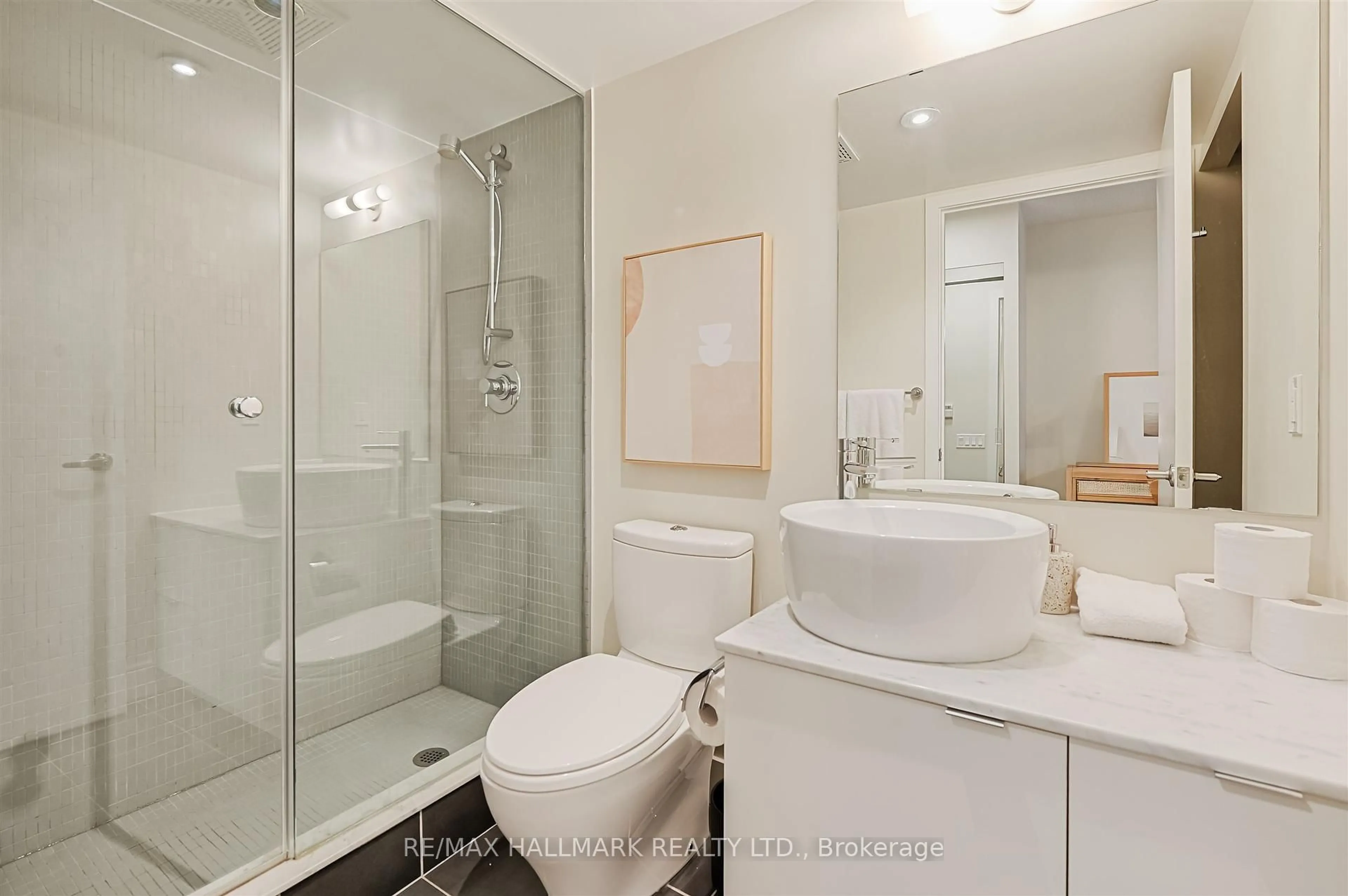 Standard bathroom, ceramic/tile floor for 1048 Broadview Ave #302, Toronto Ontario M4K 2B8