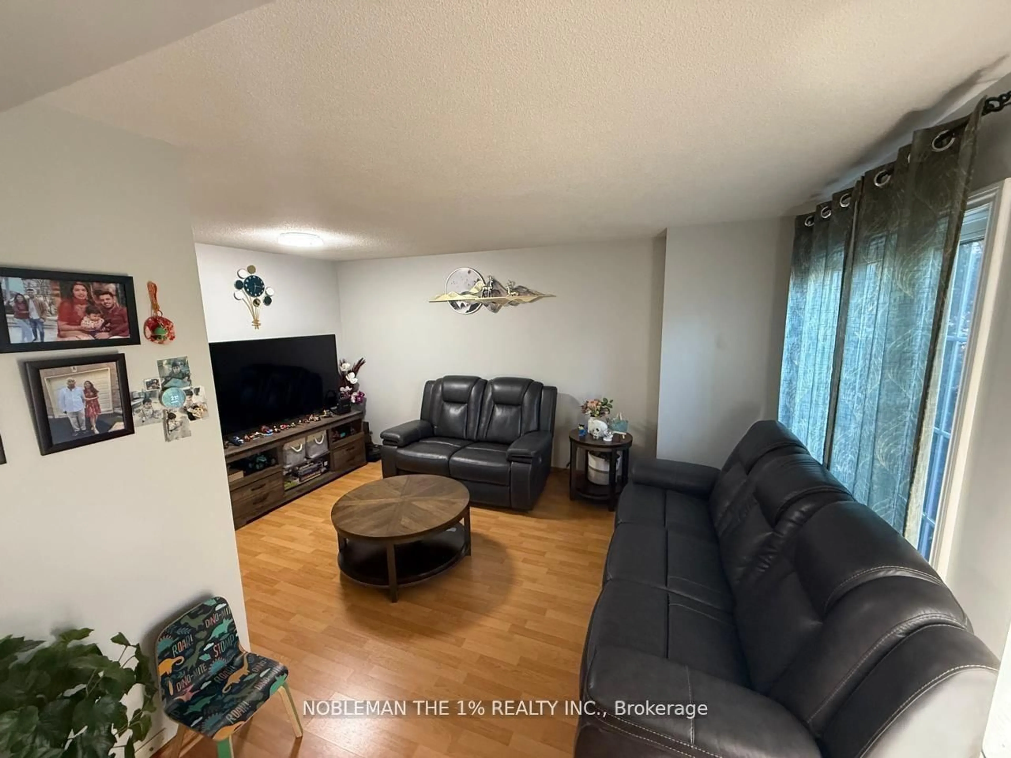 Living room with furniture, unknown for 8 Inglis Ave, Clarington Ontario L1E 2A8