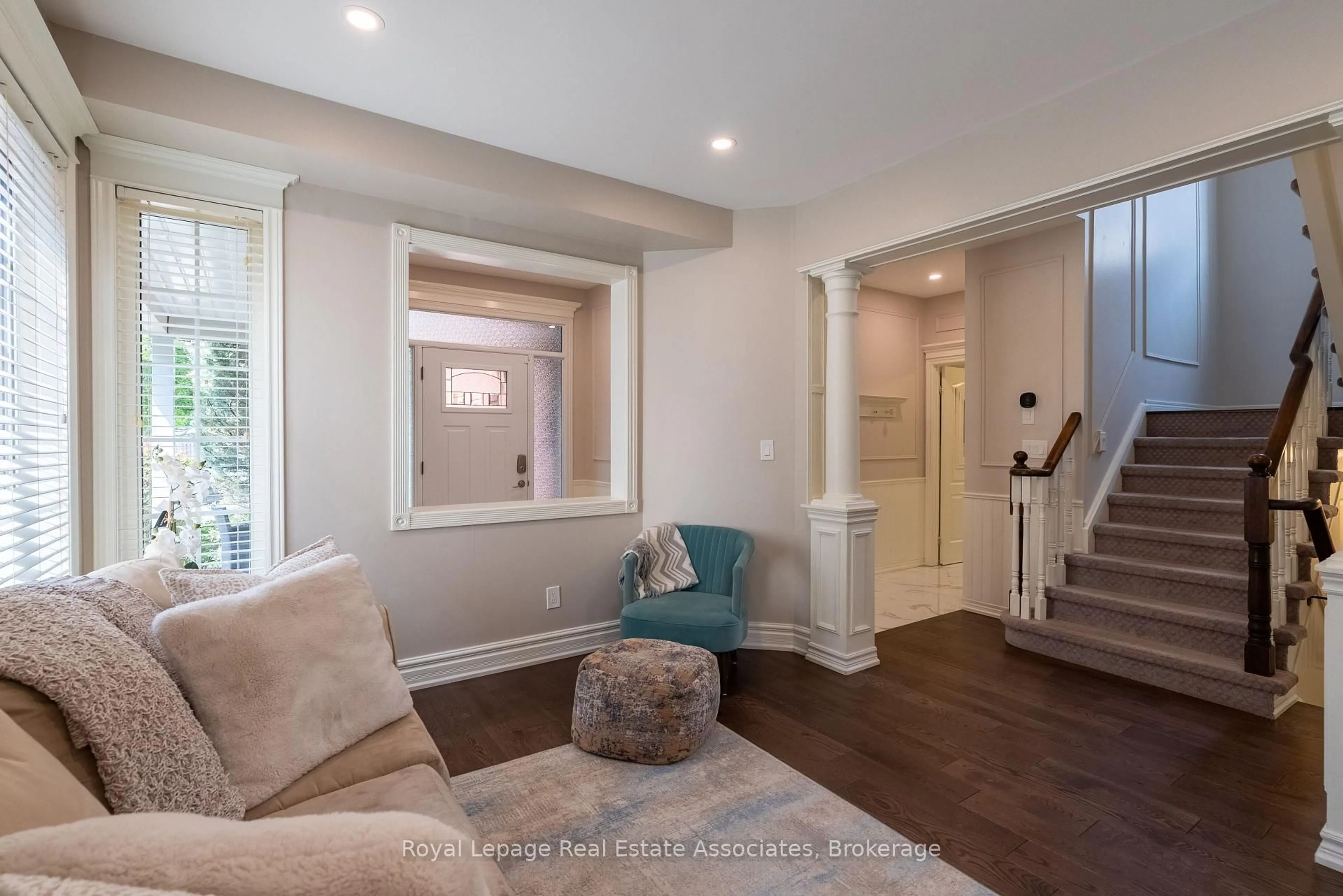 Indoor entryway for 11 Cody Ave, Whitby Ontario L1M 1K8