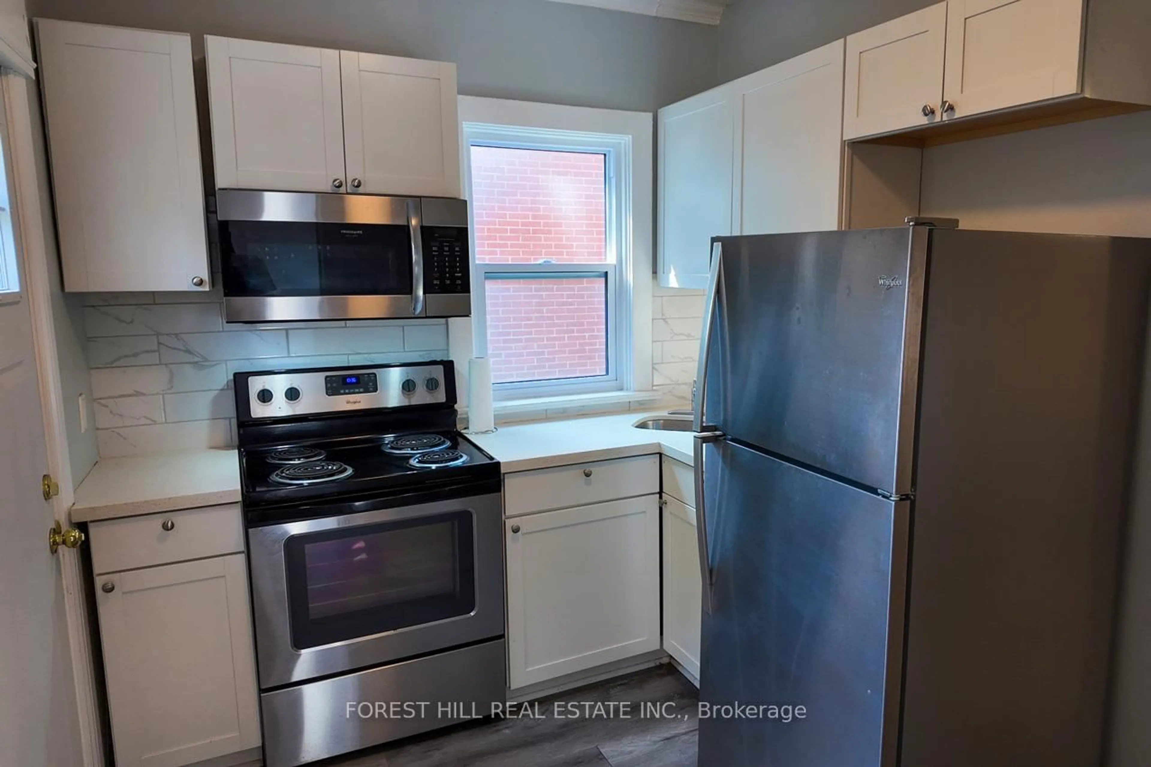 Standard kitchen, unknown for 73 Patricia Ave, Oshawa Ontario L1G 5X7