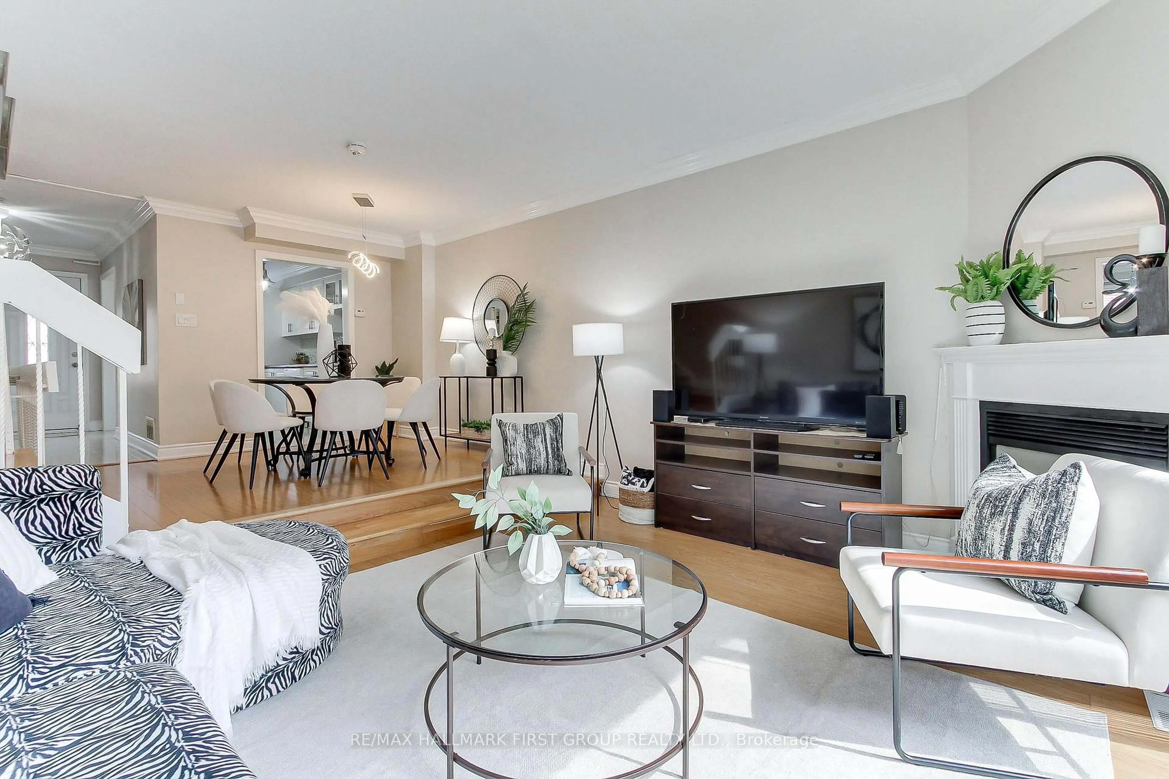 Living room with furniture, unknown for 10 Rodda Blvd #41, Toronto Ontario M1E 2Z6