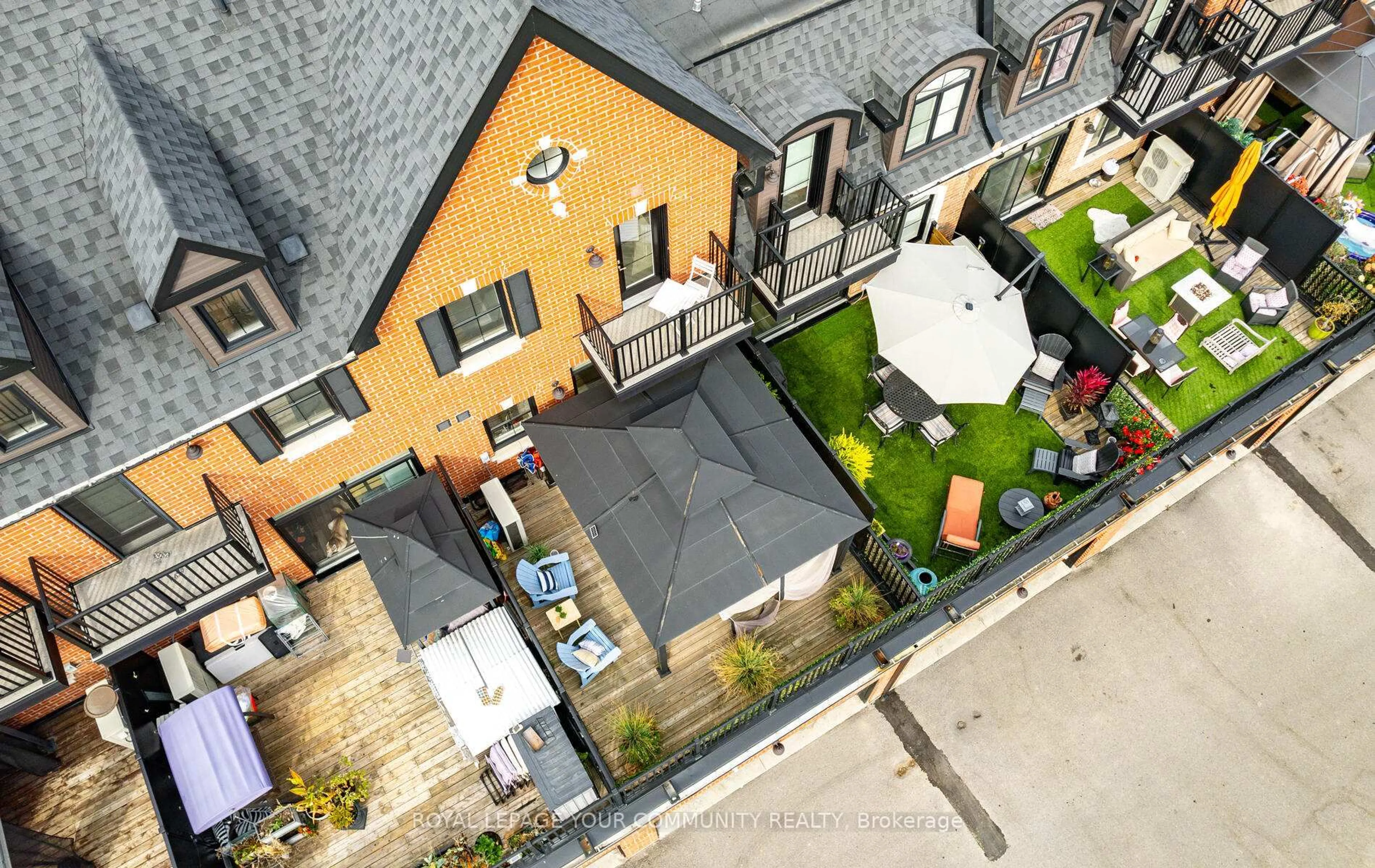 A pic from outside/outdoor area/front of a property/back of a property/a pic from drone, city buildings view from balcony for 17 Baldwin St #205, Whitby Ontario L1M 1A2