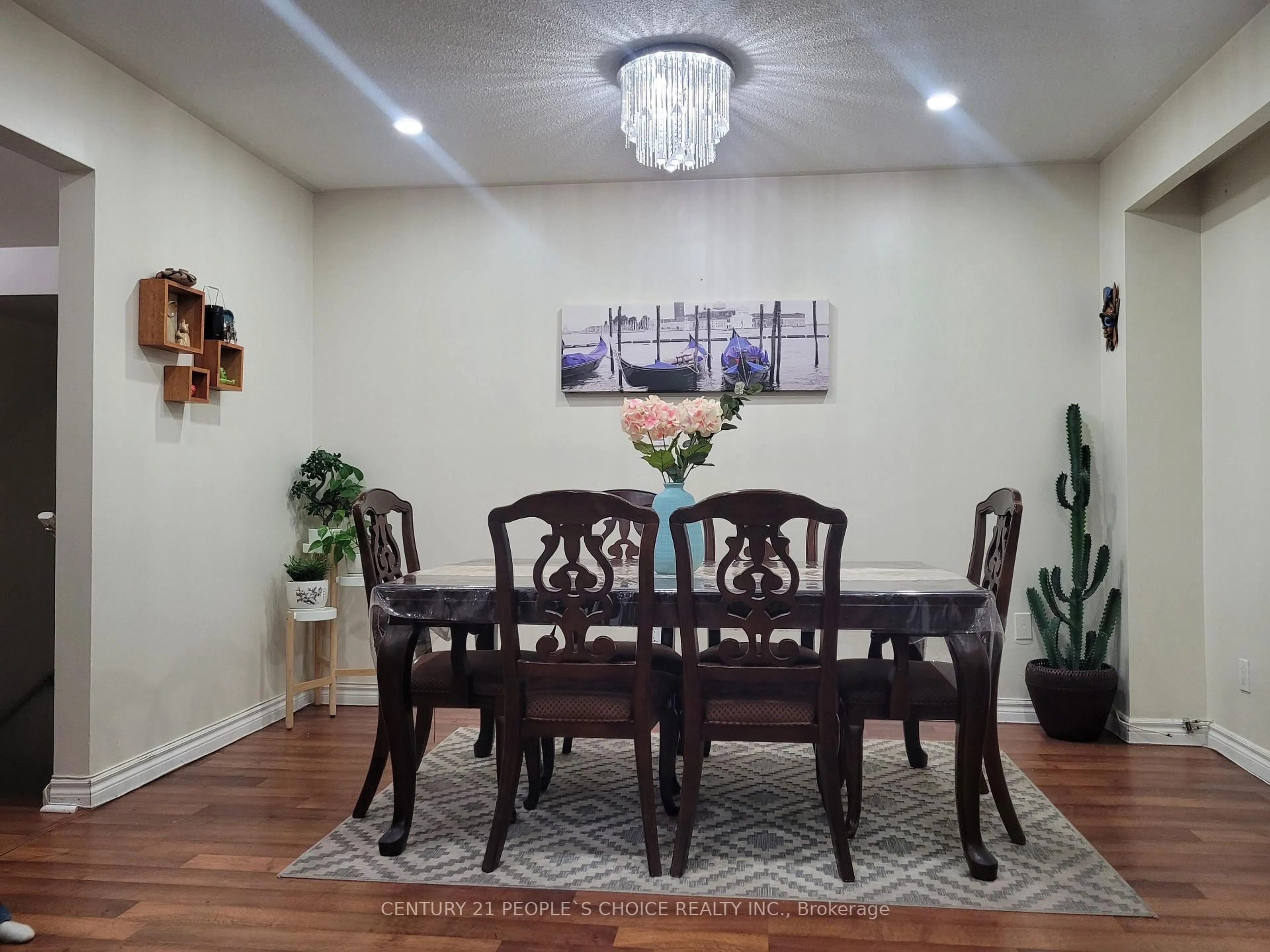 Dining room, wood/laminate floor for 96 Trailridge Cres, Toronto Ontario M1E 4G4
