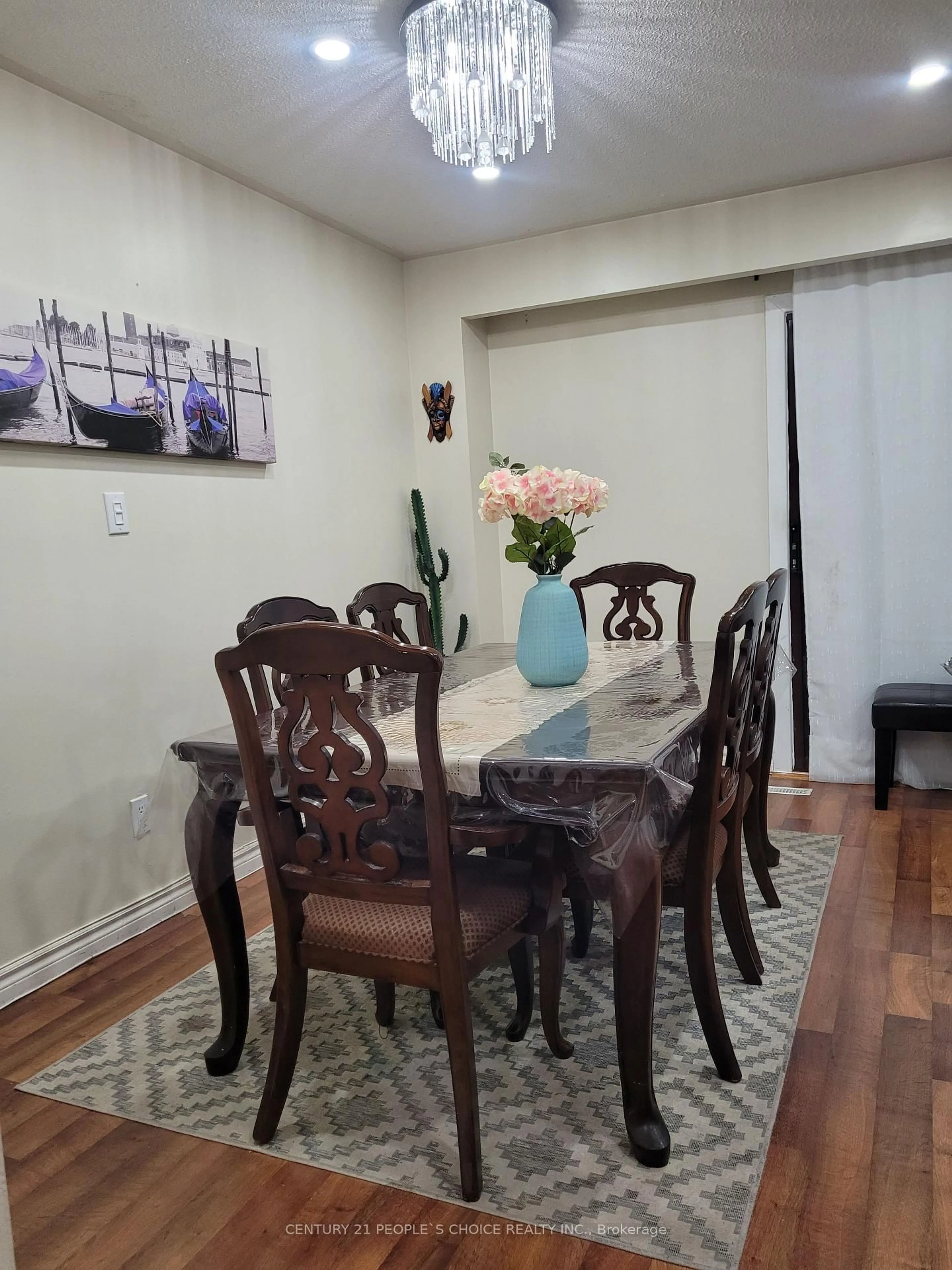 Dining room, wood/laminate floor for 96 Trailridge Cres, Toronto Ontario M1E 4G4