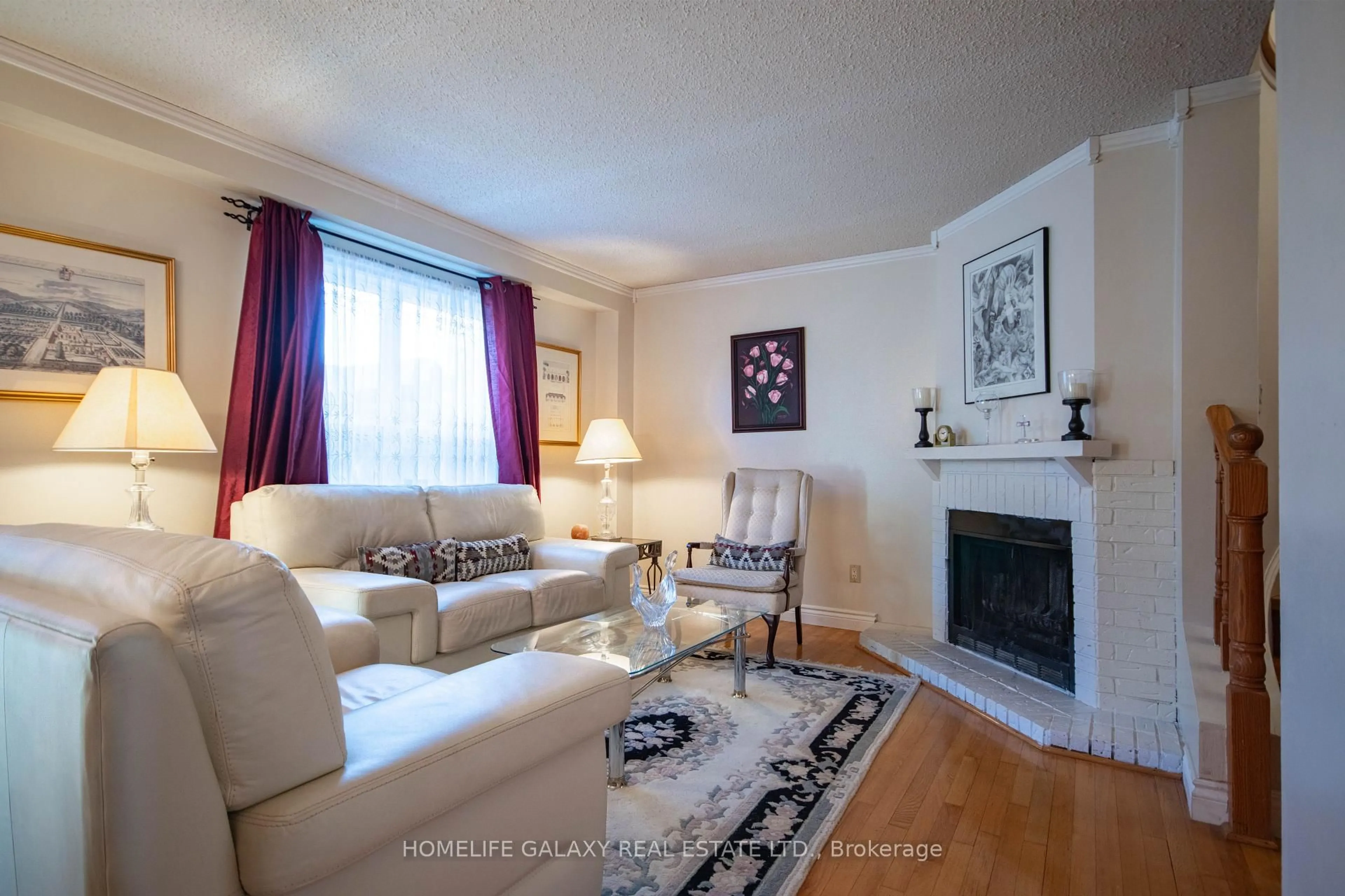 Living room with furniture, unknown for 1846 Cricket Lane, Pickering Ontario L1V 3J3
