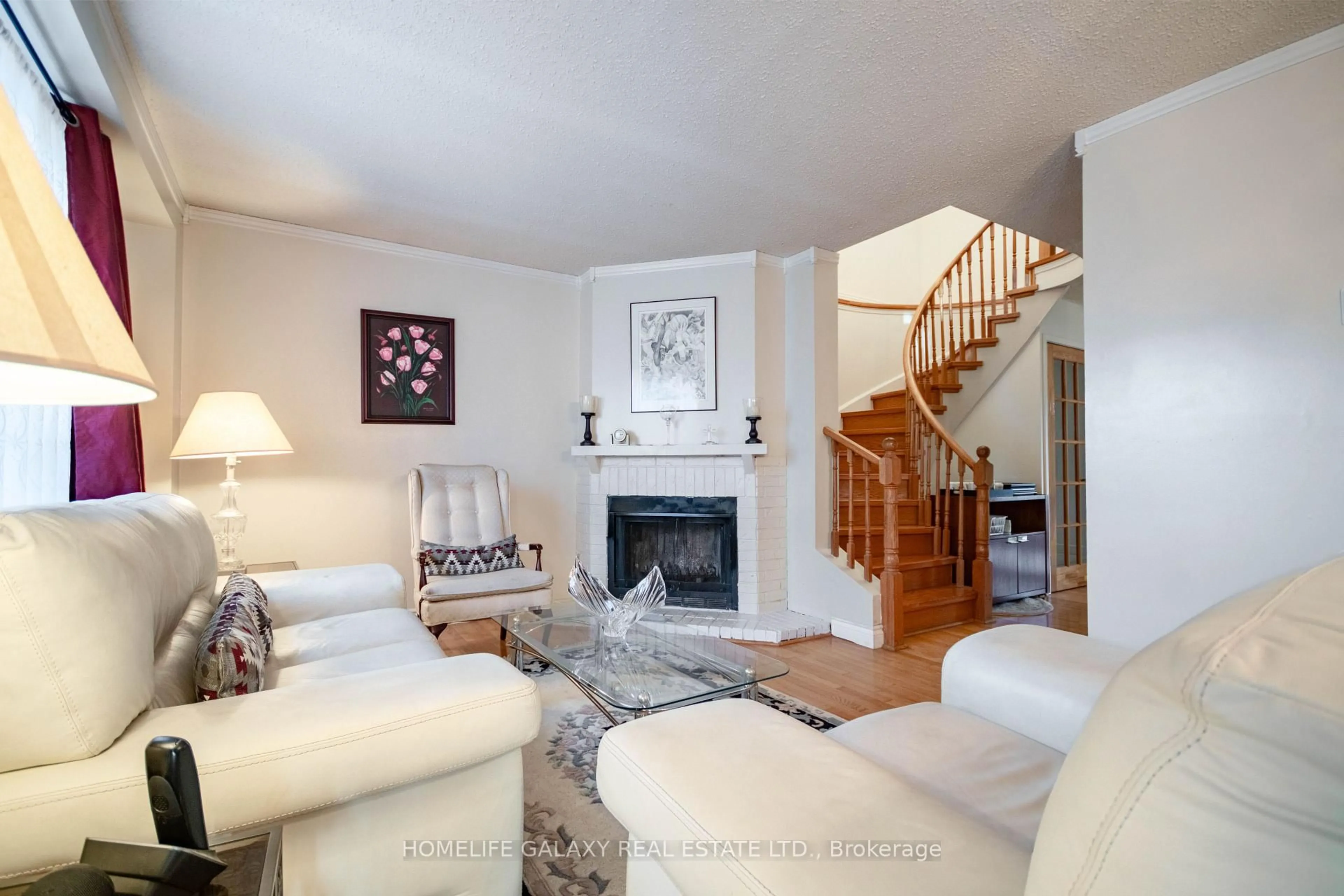 Living room with furniture, unknown for 1846 Cricket Lane, Pickering Ontario L1V 3J3