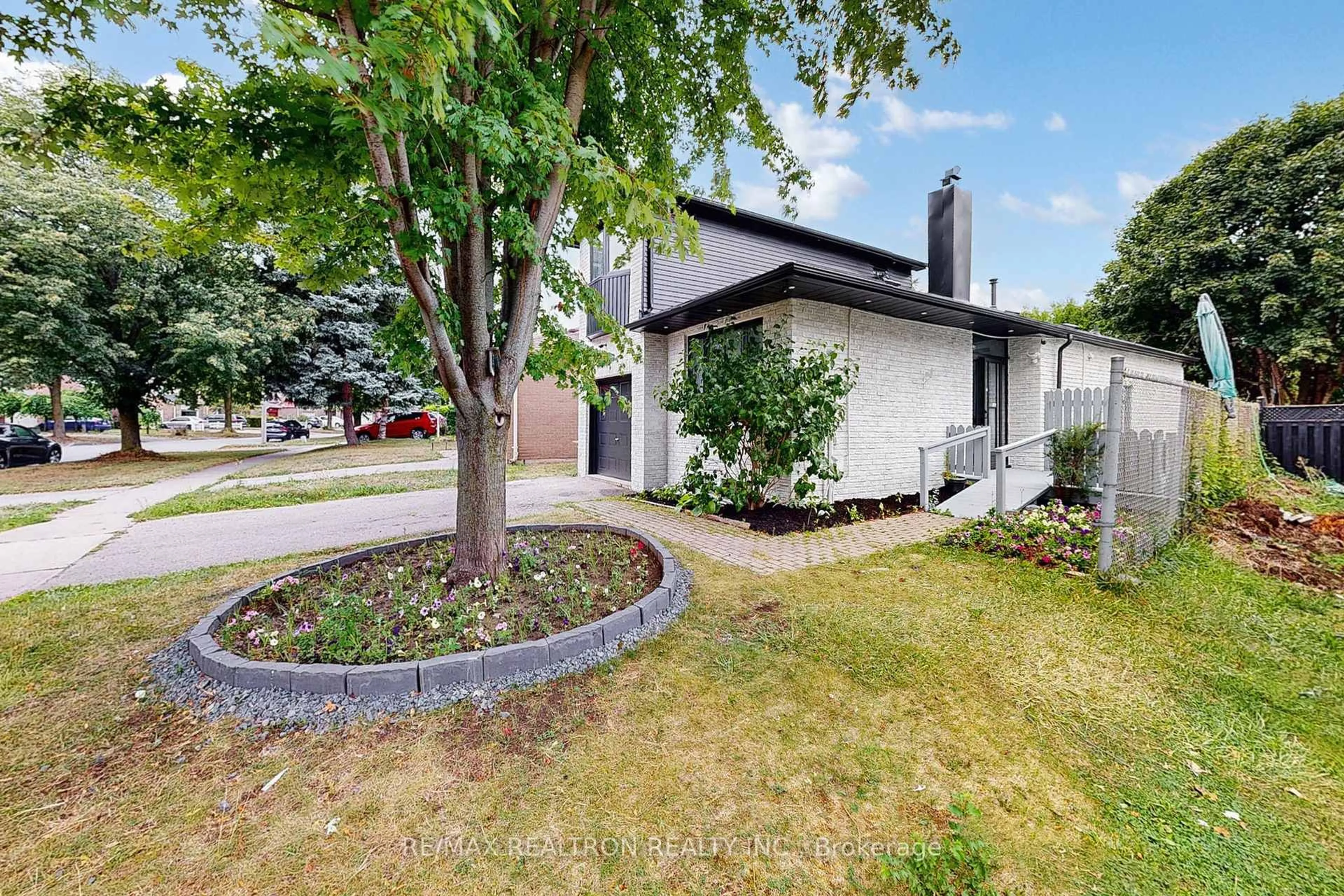 Unknown for 21 Delaney Dr, Ajax Ontario L1T 2K4