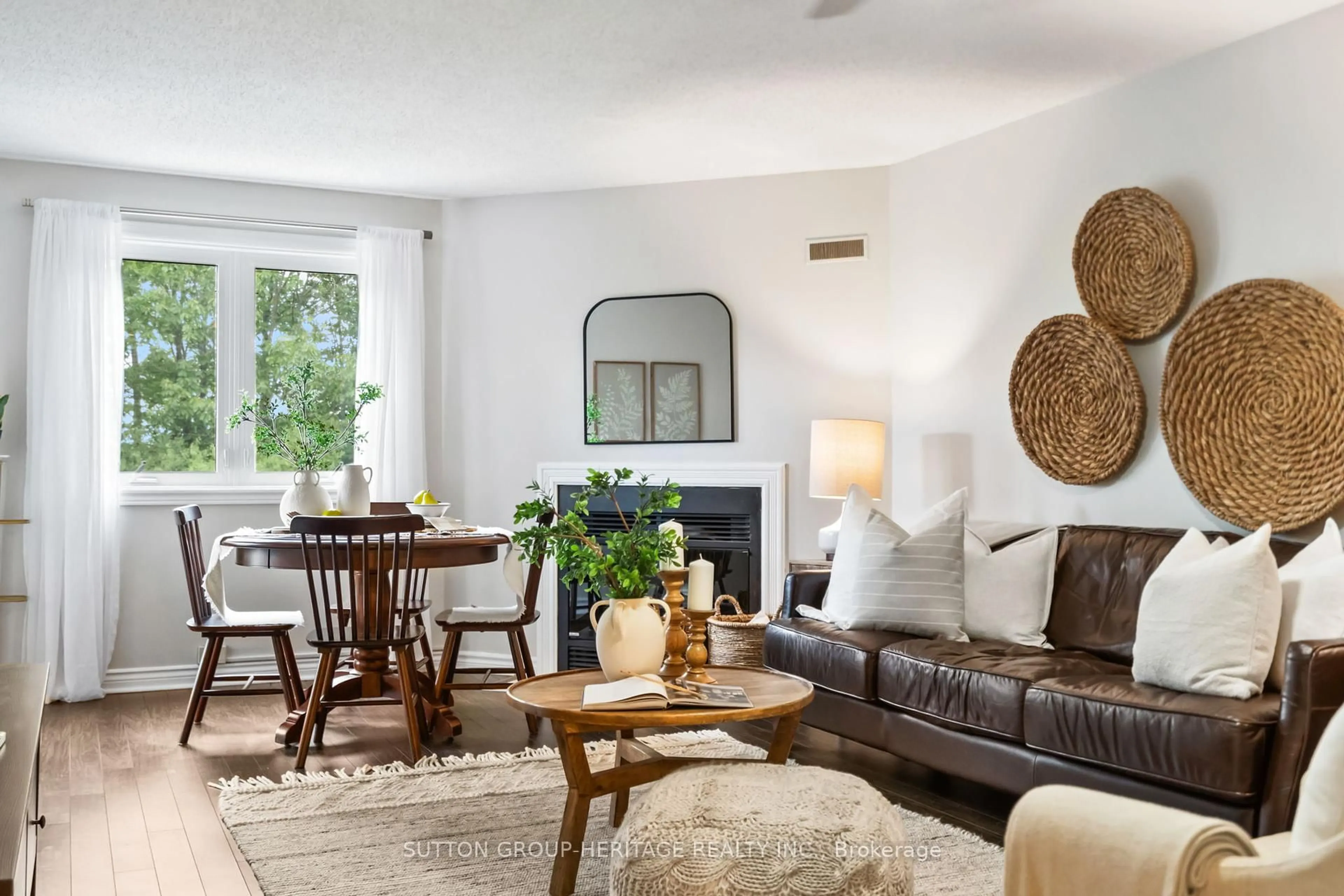 Living room with furniture, unknown for 193 LakeDriveway #320, Ajax Ontario L1S 7H8