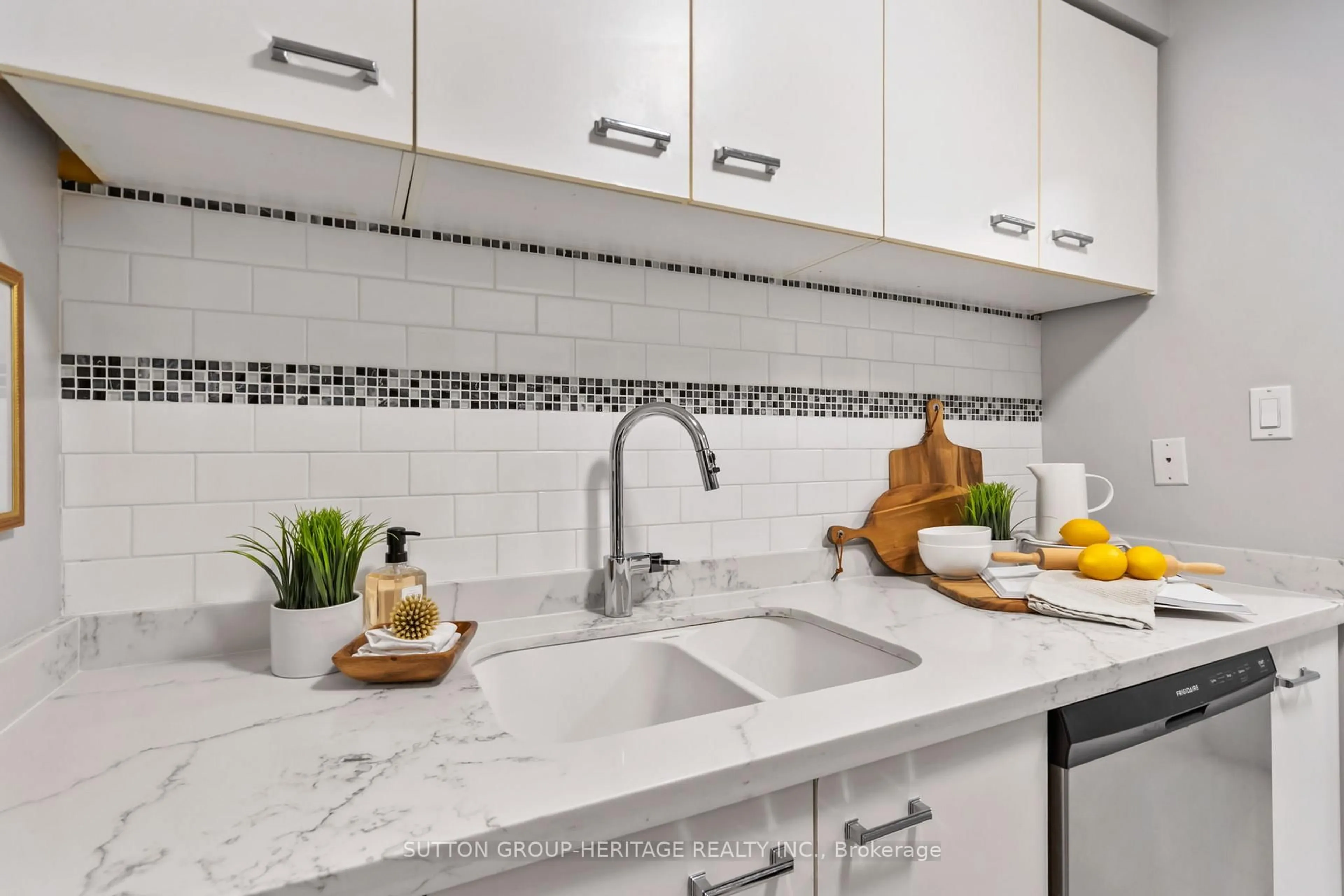 Standard kitchen, ceramic/tile floor for 193 Lake Driveway #320, Ajax Ontario L1S 7H8