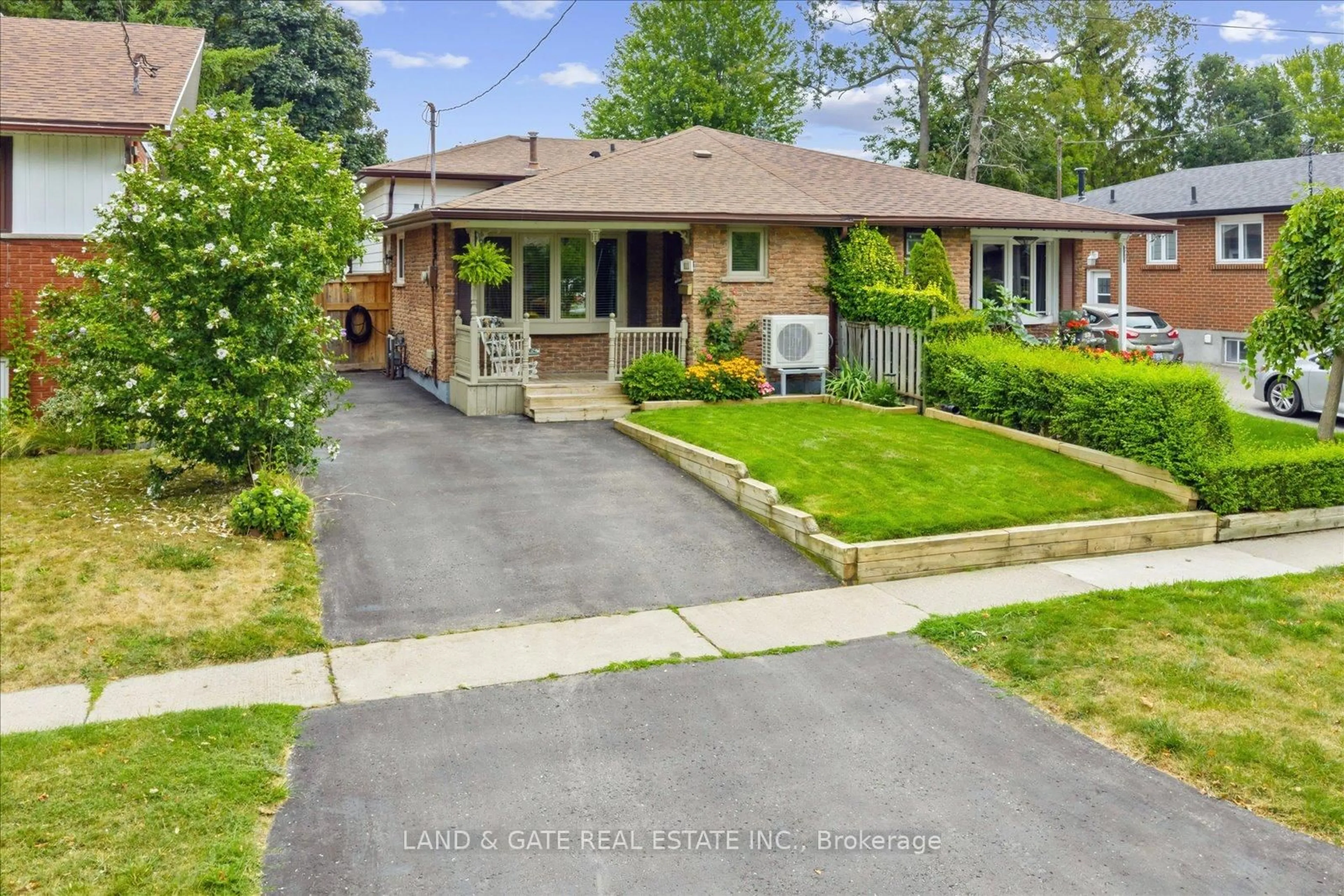 Unknown for 111 Guelph St, Oshawa Ontario L1H 6H8