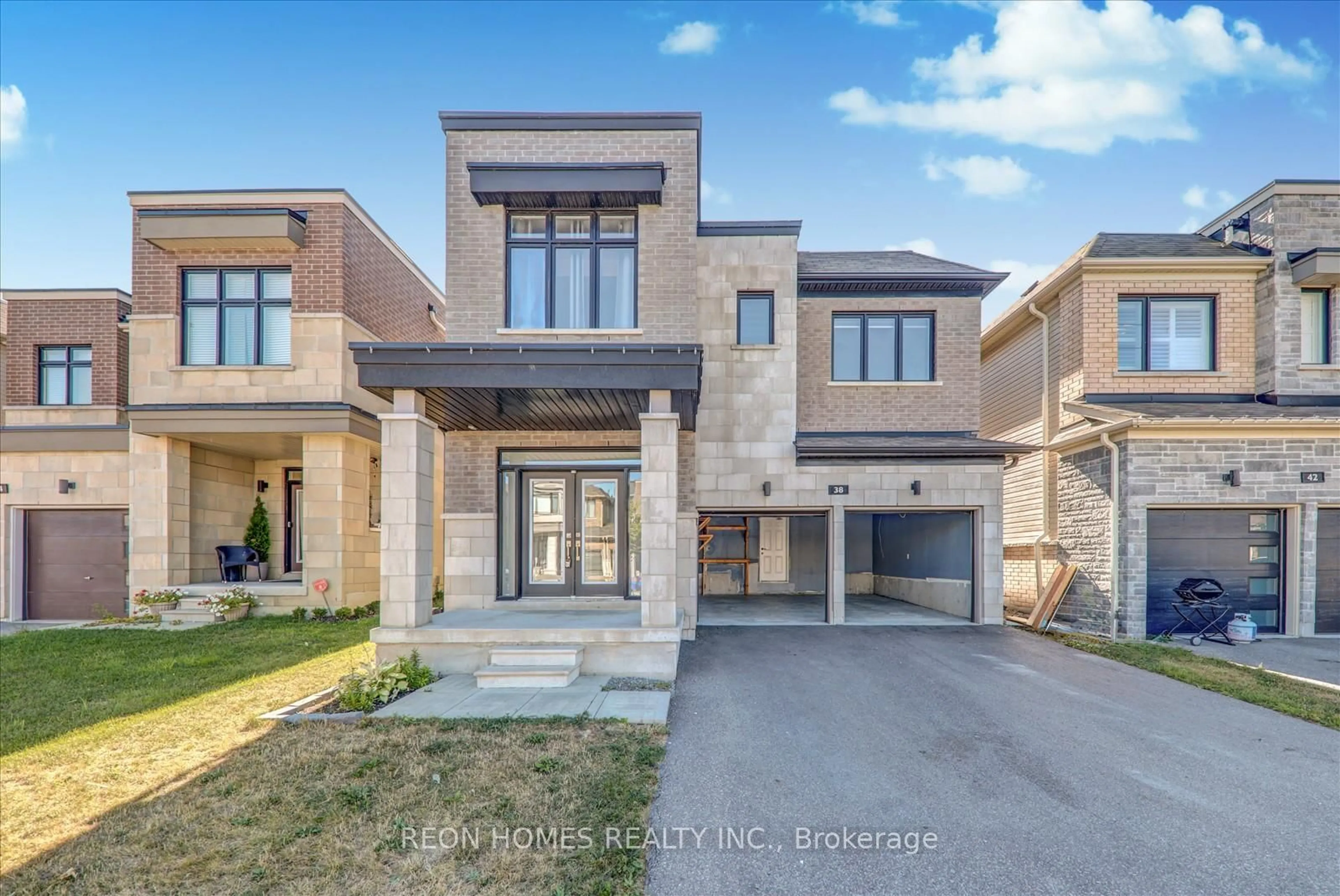 Home with brick exterior material, street for 38 Crows Nest Lane, Clarington Ontario L1C 4A9