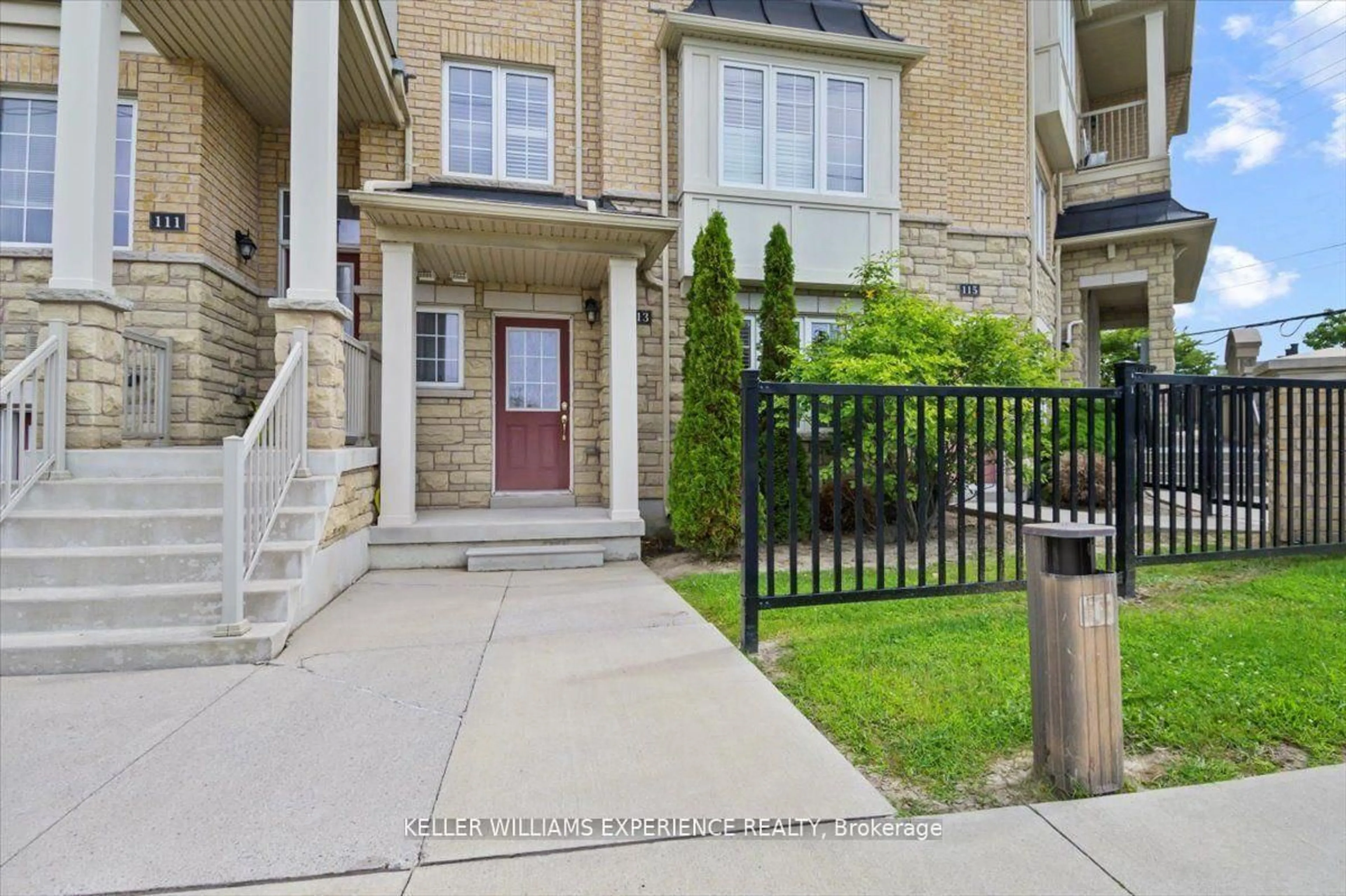 Indoor entryway for 113 Chapman Dr #11, Ajax Ontario L1T 0C1