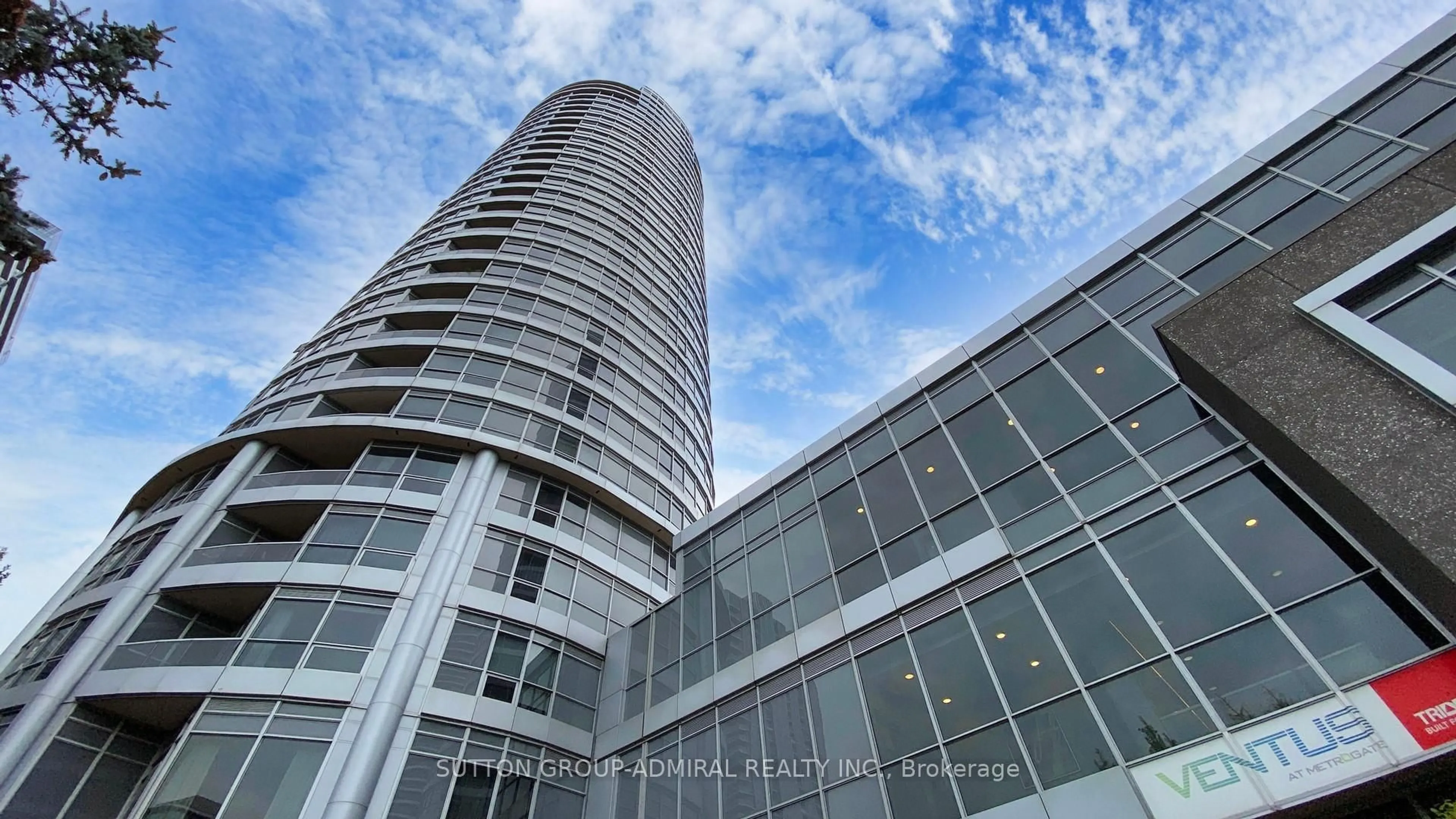 Indoor foyer for 181 Village Green Sq #PH15, Toronto Ontario M1S 0K6