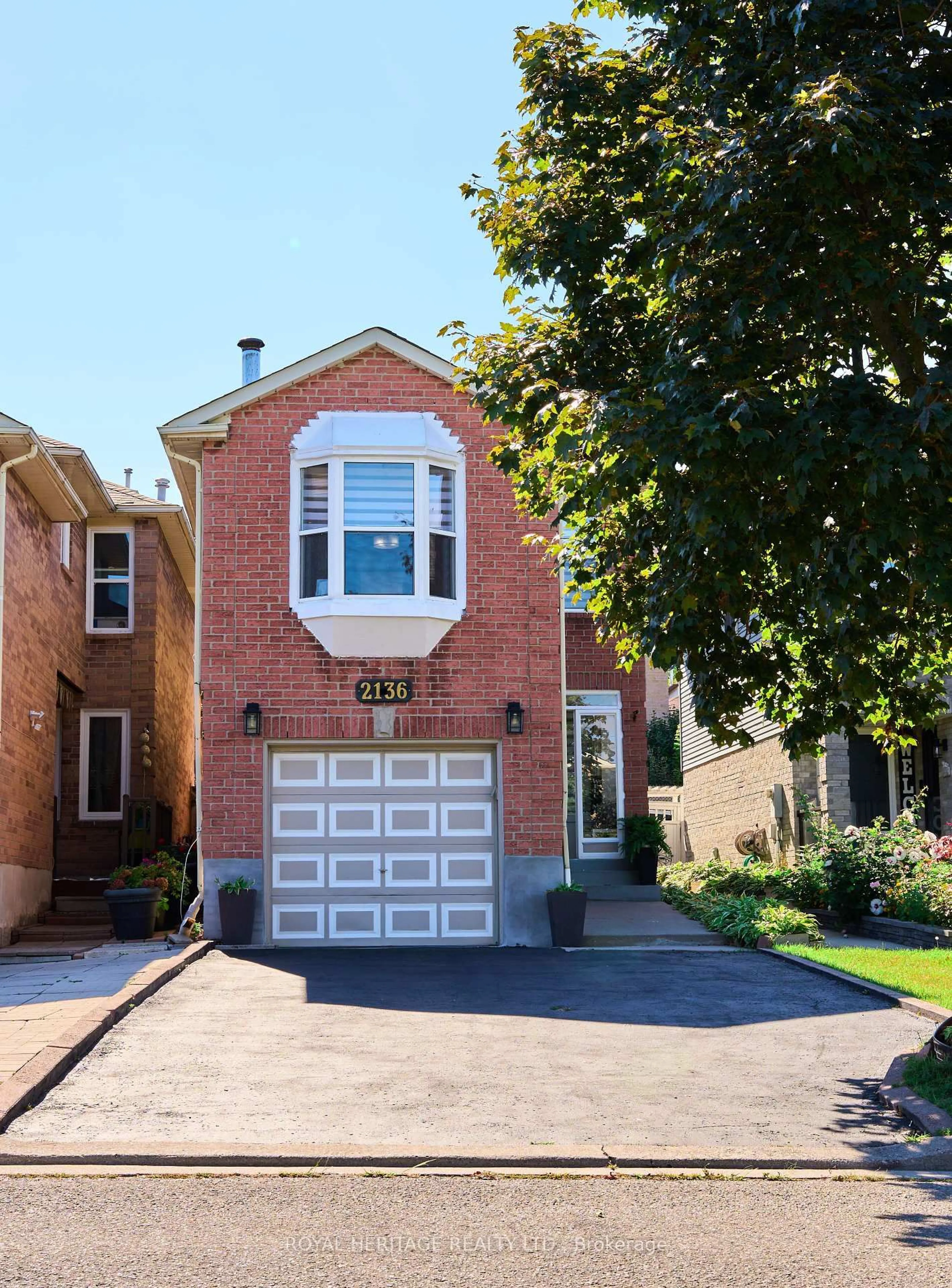 Home with brick exterior material, street for 2136 Duberry Dr, Pickering Ontario L1X 2A5