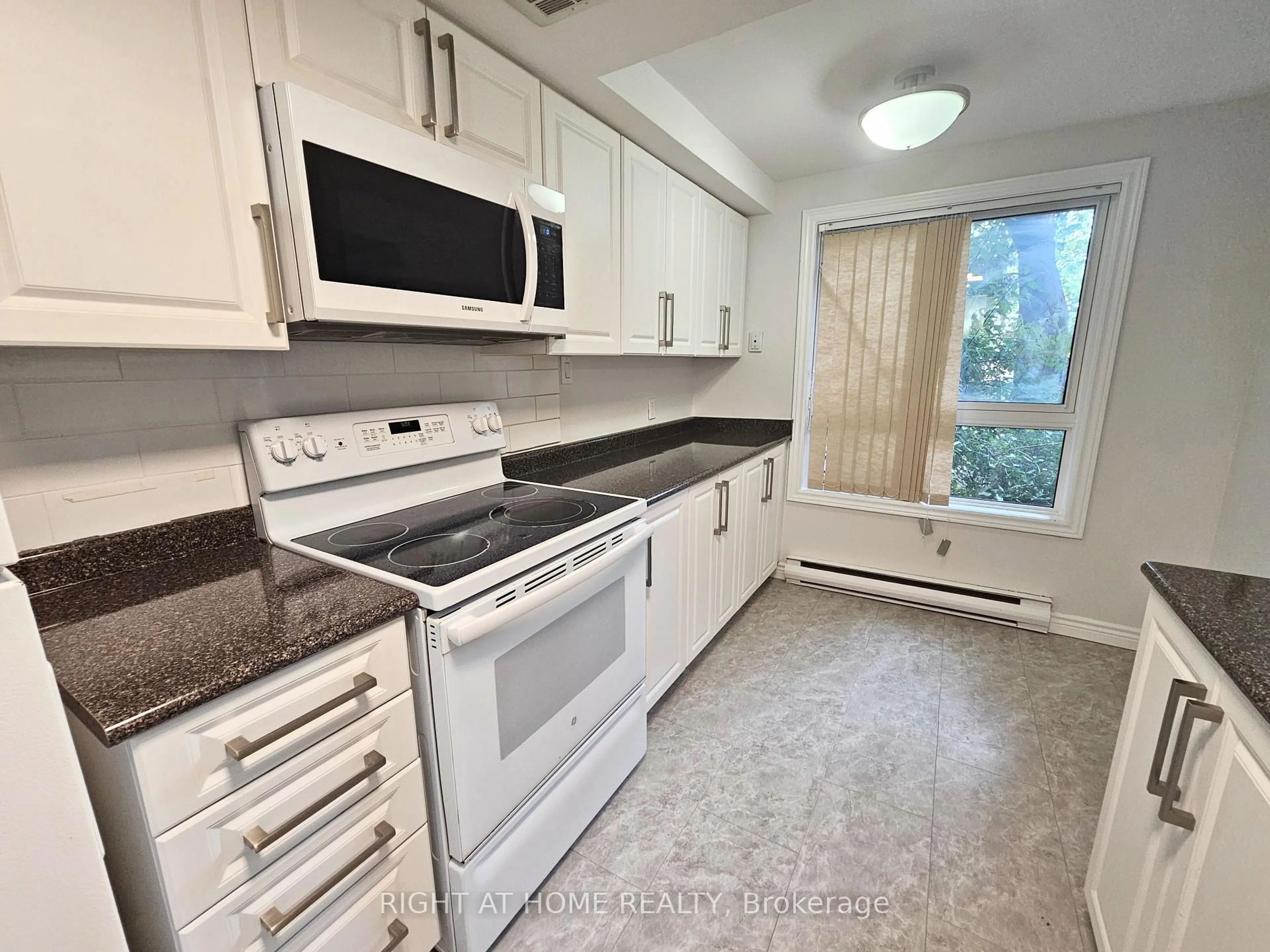 Standard kitchen, unknown for 53 Taunton Rd #61, Oshawa Ontario L1G 3T6