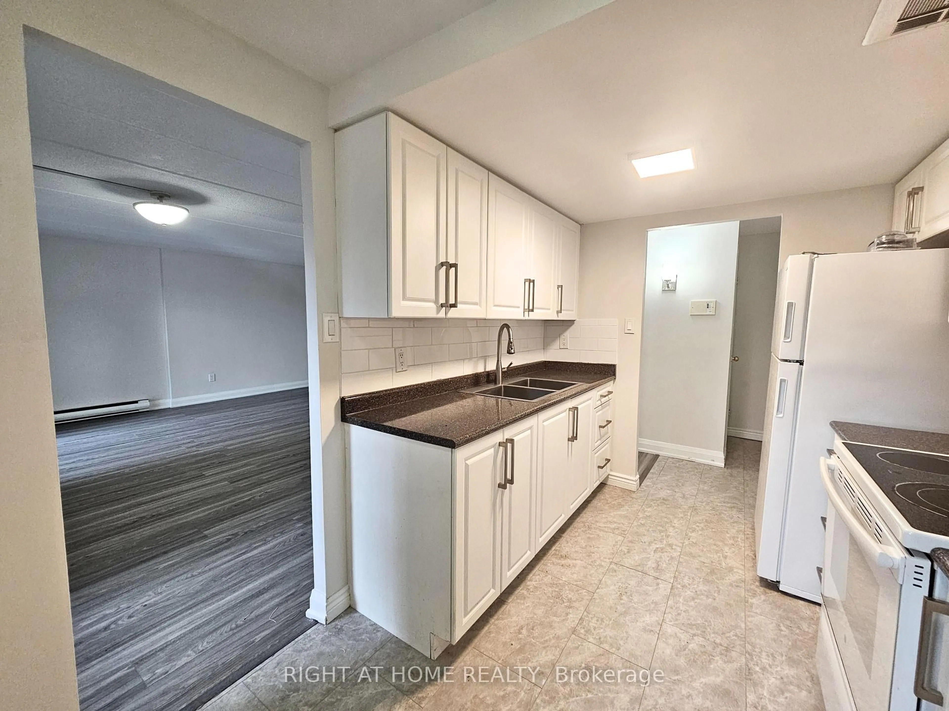 Standard kitchen, unknown for 53 Taunton Rd #61, Oshawa Ontario L1G 3T6