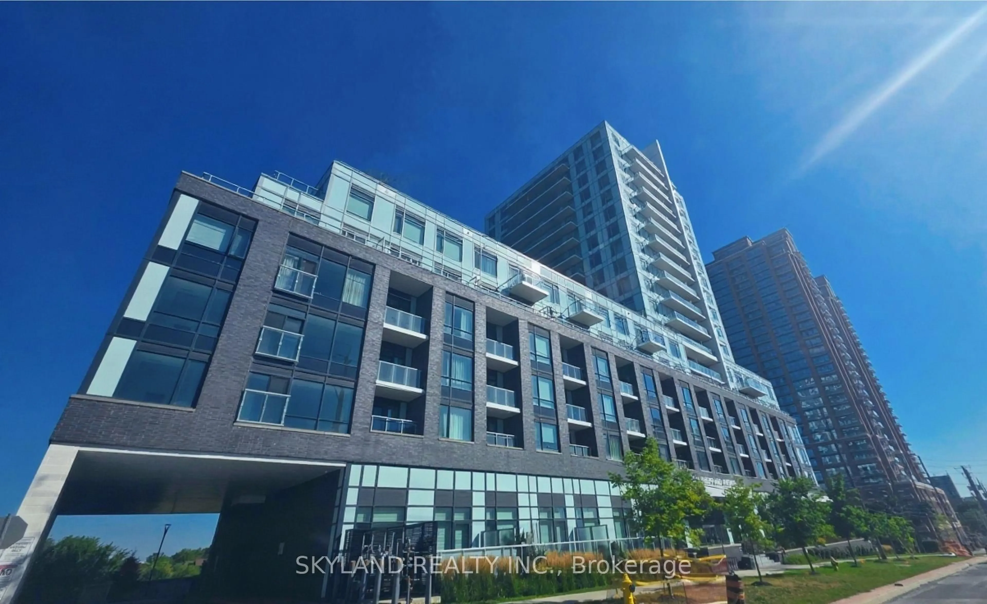 Indoor foyer for 3220 Sheppard Ave #222, Toronto Ontario M1T 0B7