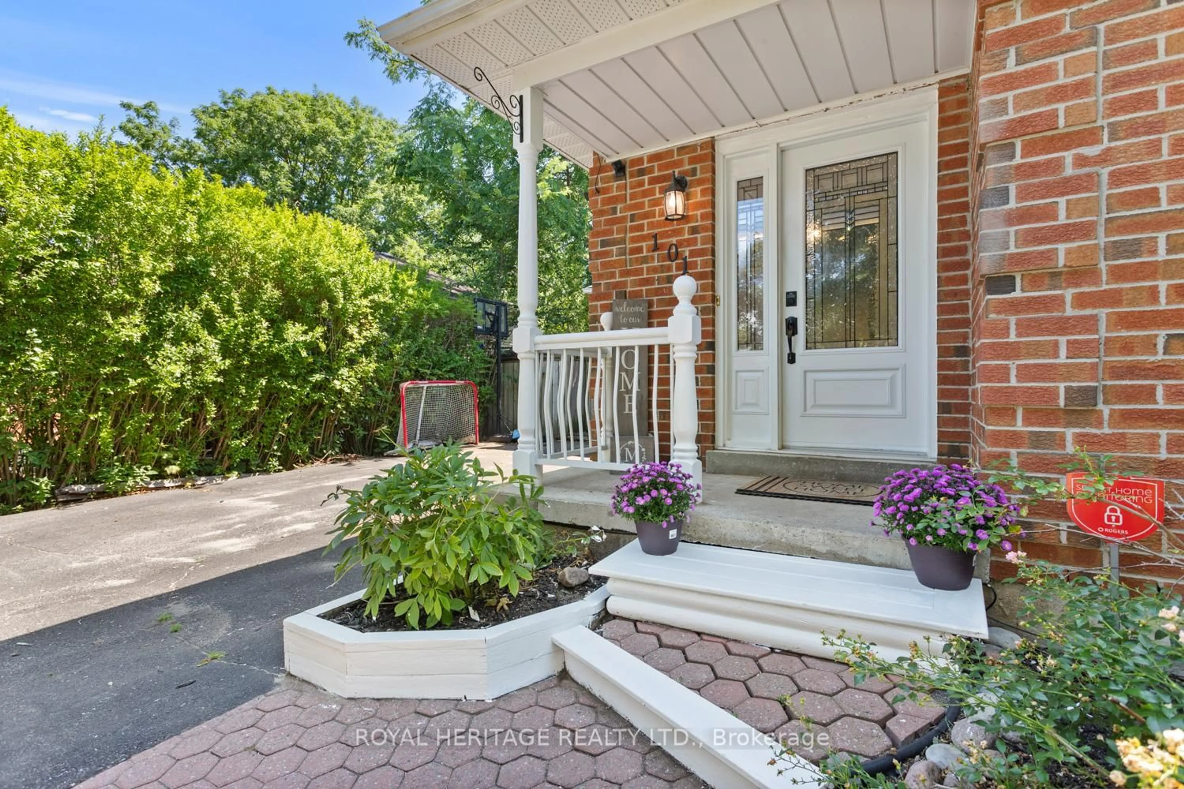 Home with brick exterior material, street for 101 Hart Blvd, Clarington Ontario L1B 1E4