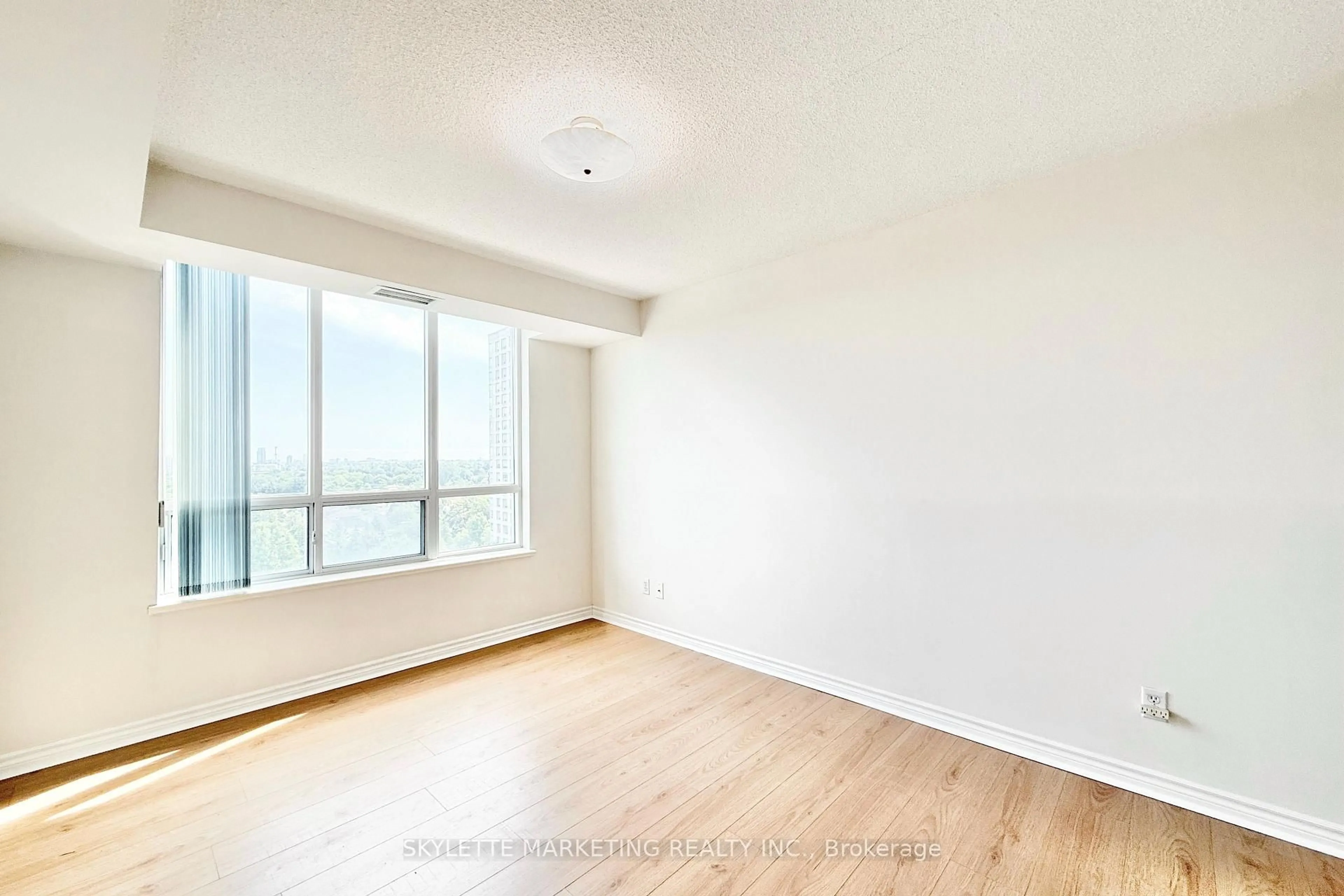A pic of a room for 5039 Finch Ave #1109, Toronto Ontario M1S 5L6
