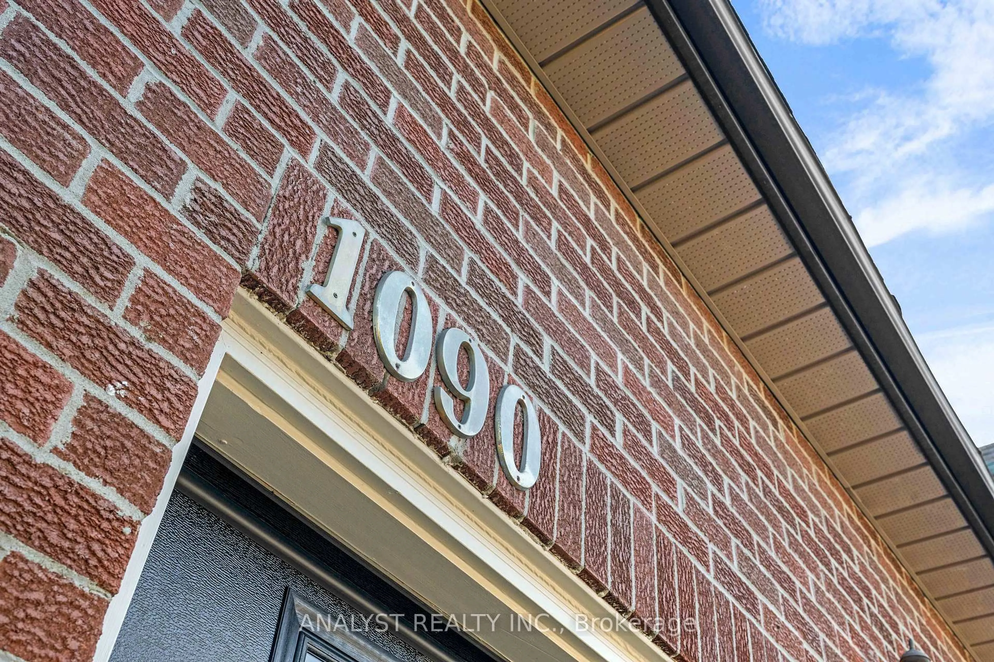 Home with brick exterior material, street for 1090 longbow Dr, Pickering Ontario L1V 5X3