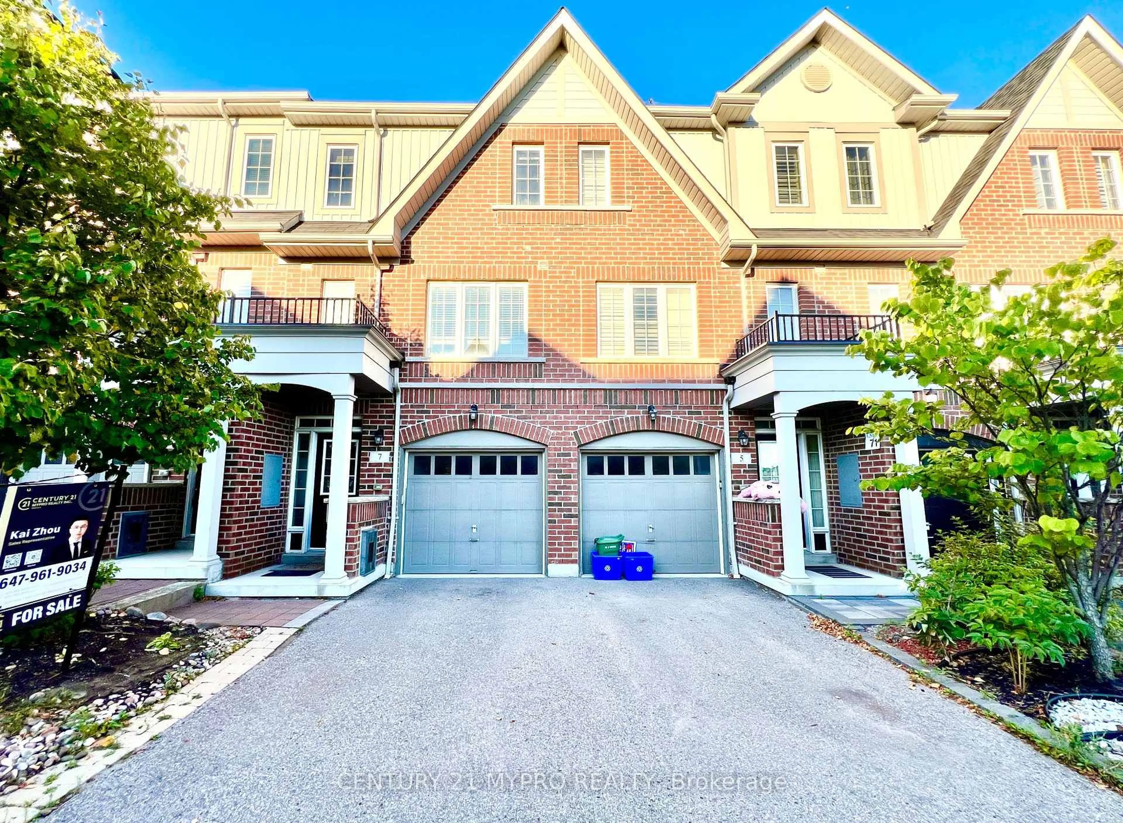 Unknown for 7 Magpie Way, Whitby Ontario L1N 0K7