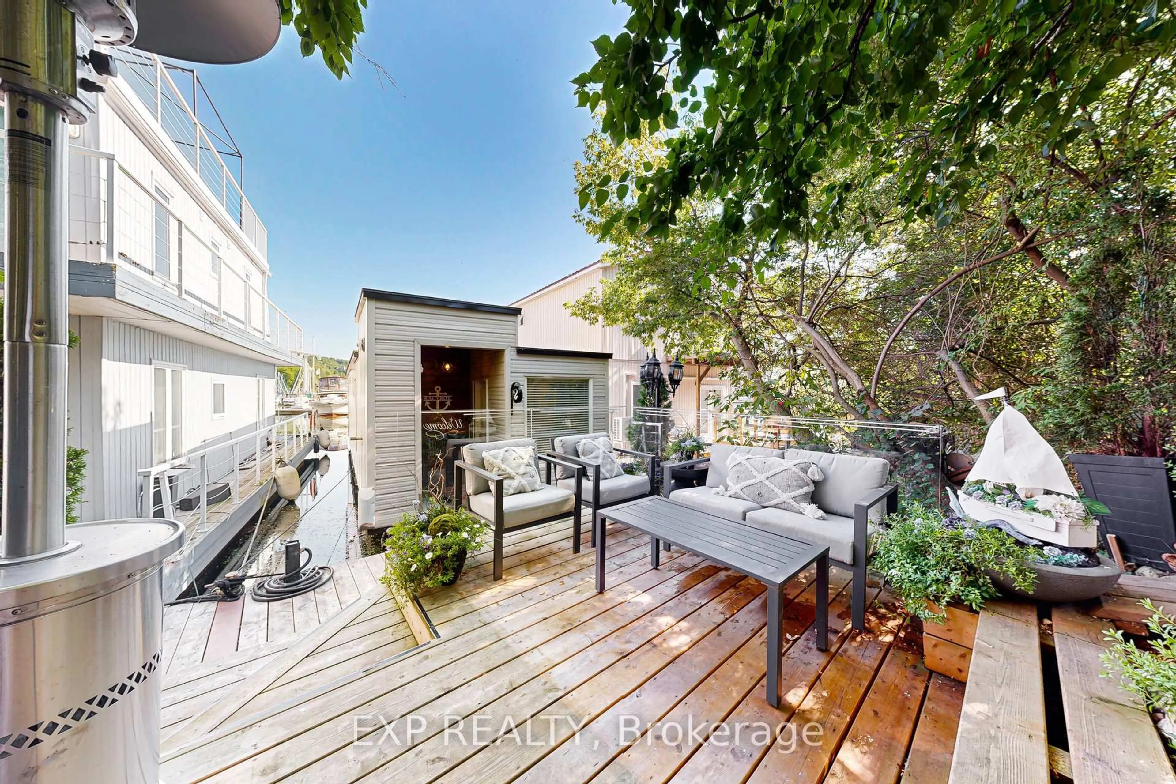 Patio, street for 7 Brimley Rd #2, Toronto Ontario M1M 3W3
