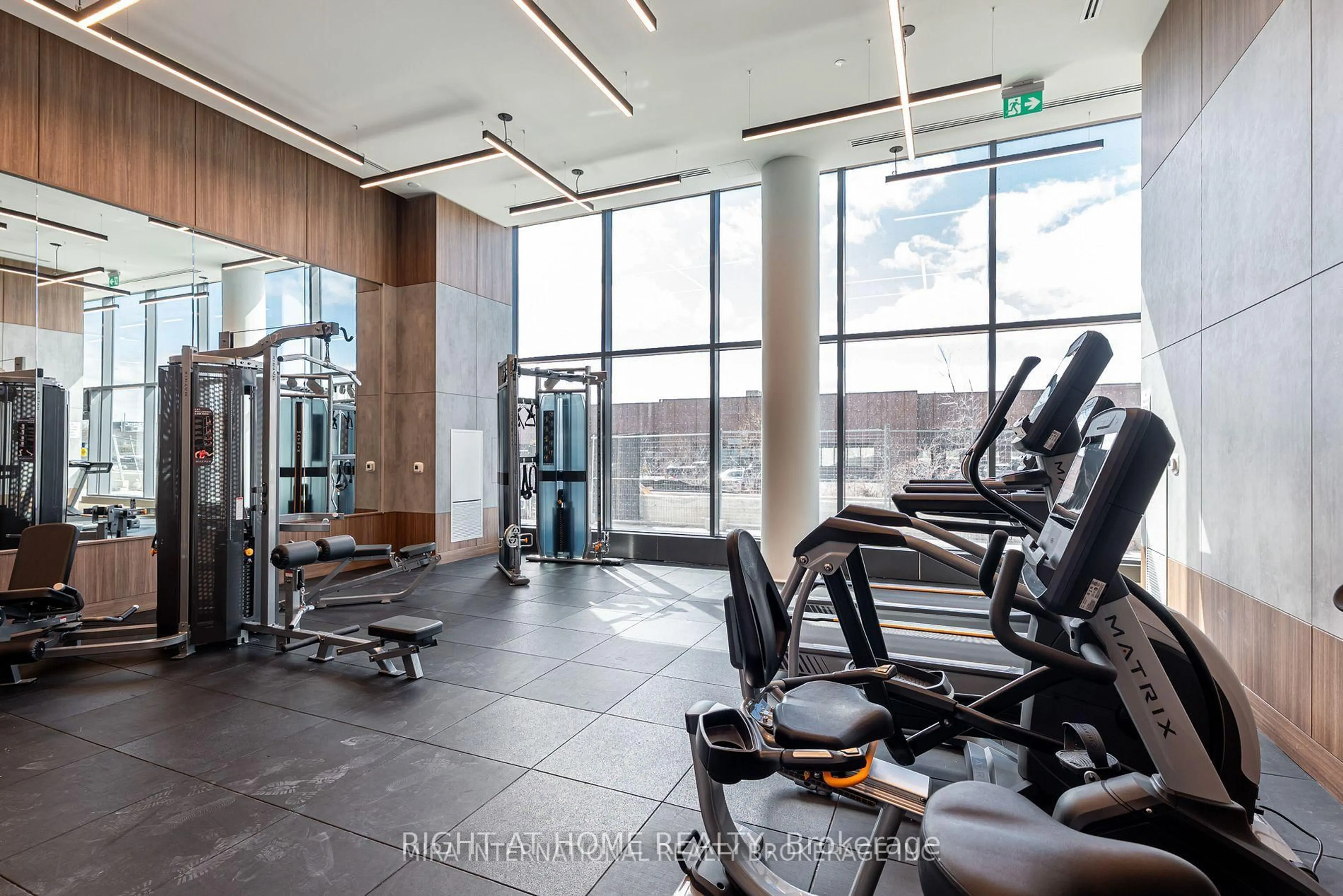 Gym or fitness room for 1435 Celebration Dr #2204, Pickering Ontario L1W 0C4