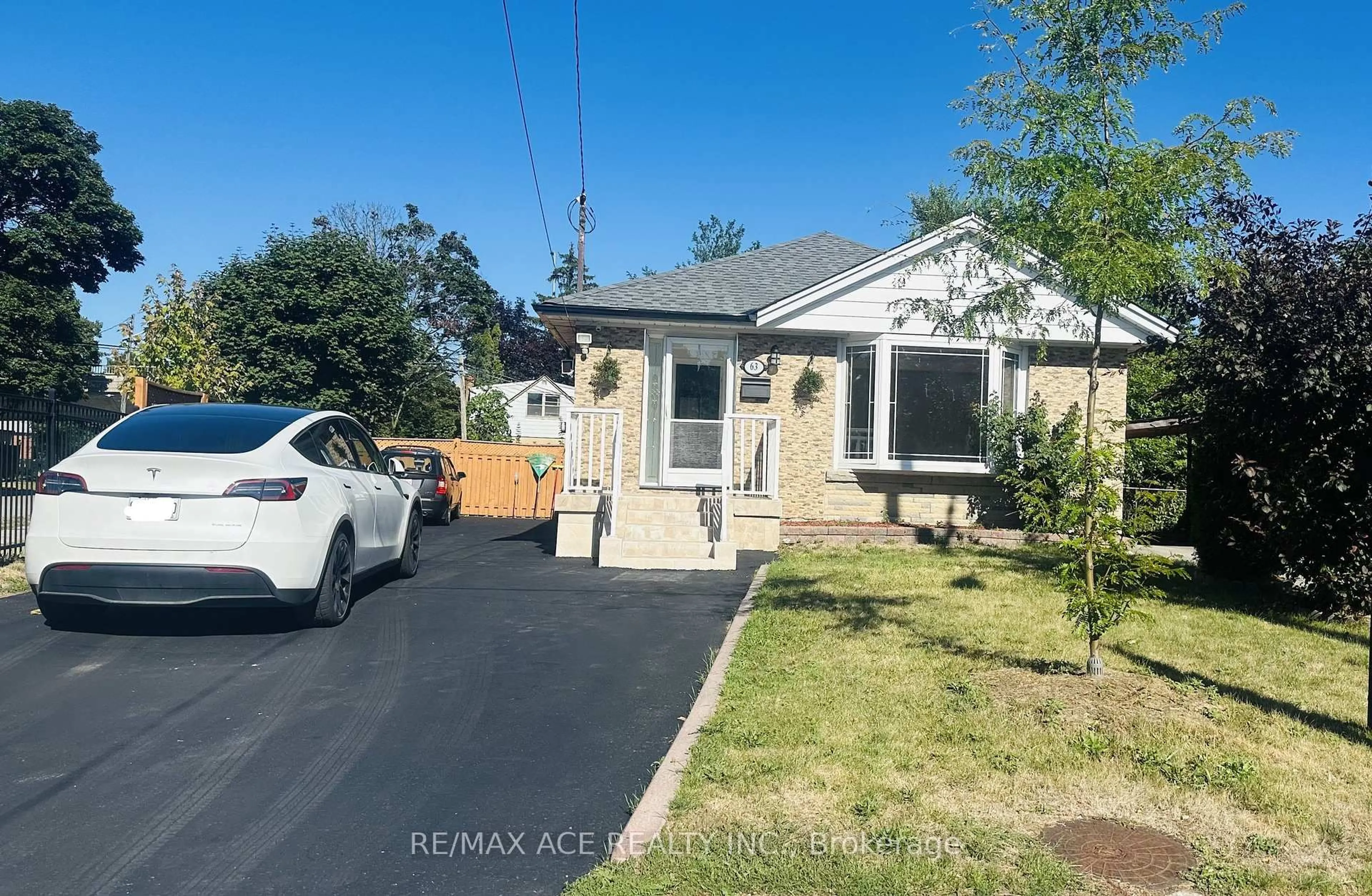 Unknown for 63 Lynvalley Cres, Toronto Ontario M1R 2V1