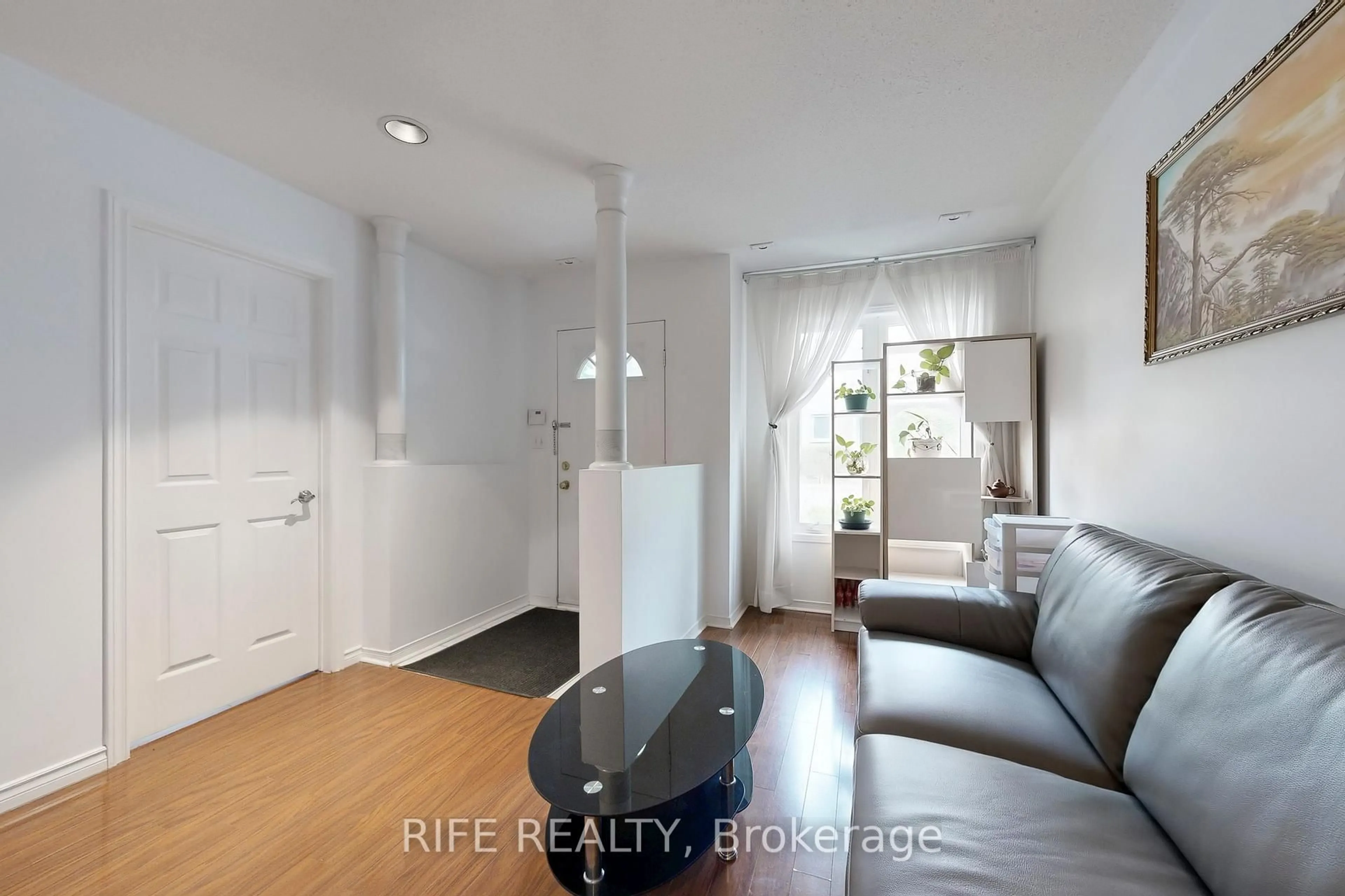 A pic of a room for 28 Rosebank Dr #703, Toronto Ontario M1B 5Z1