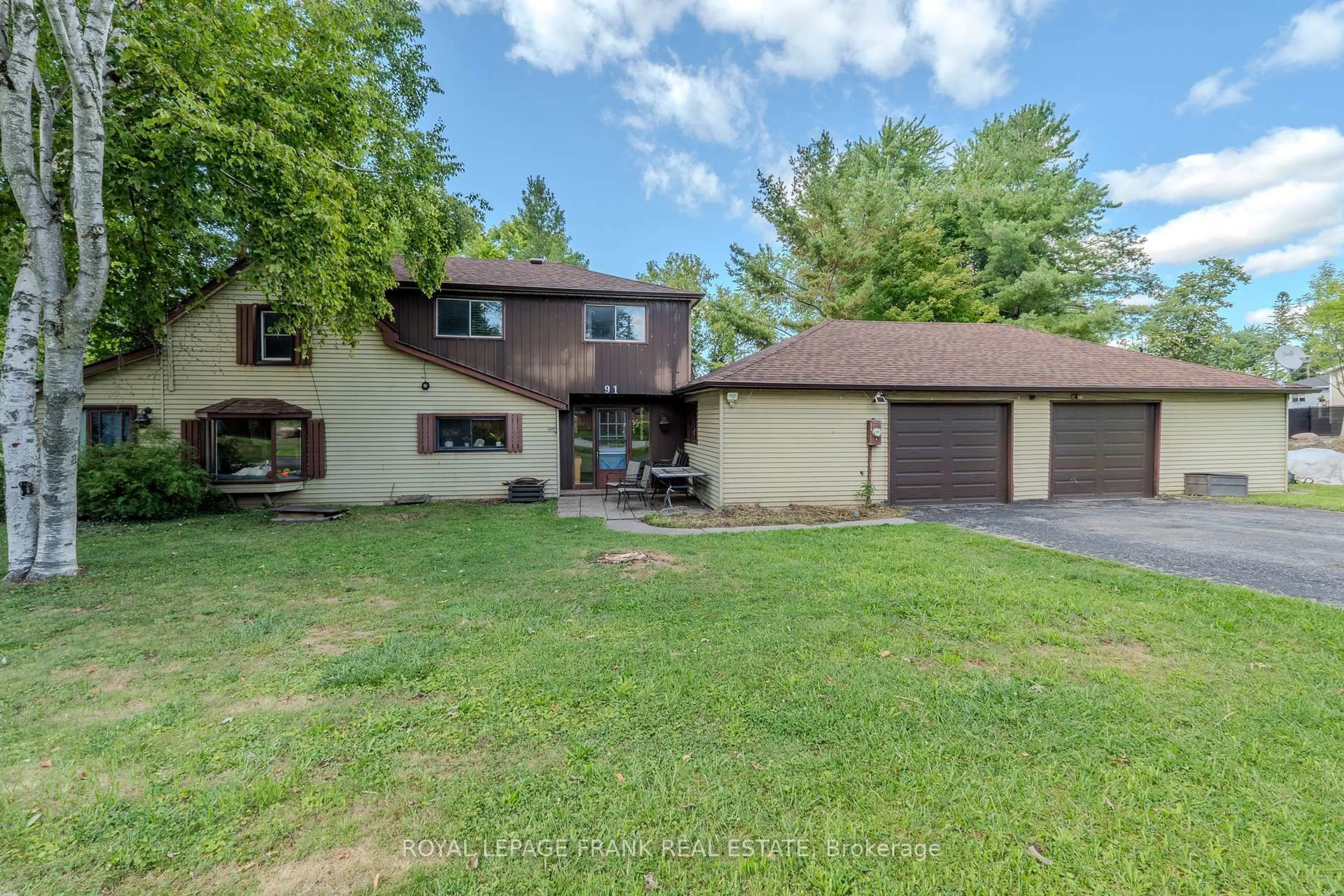 A pic from outside/outdoor area/front of a property/back of a property/a pic from drone, water/lake/river/ocean view for 91 Centre St, Scugog Ontario L0B 1E0