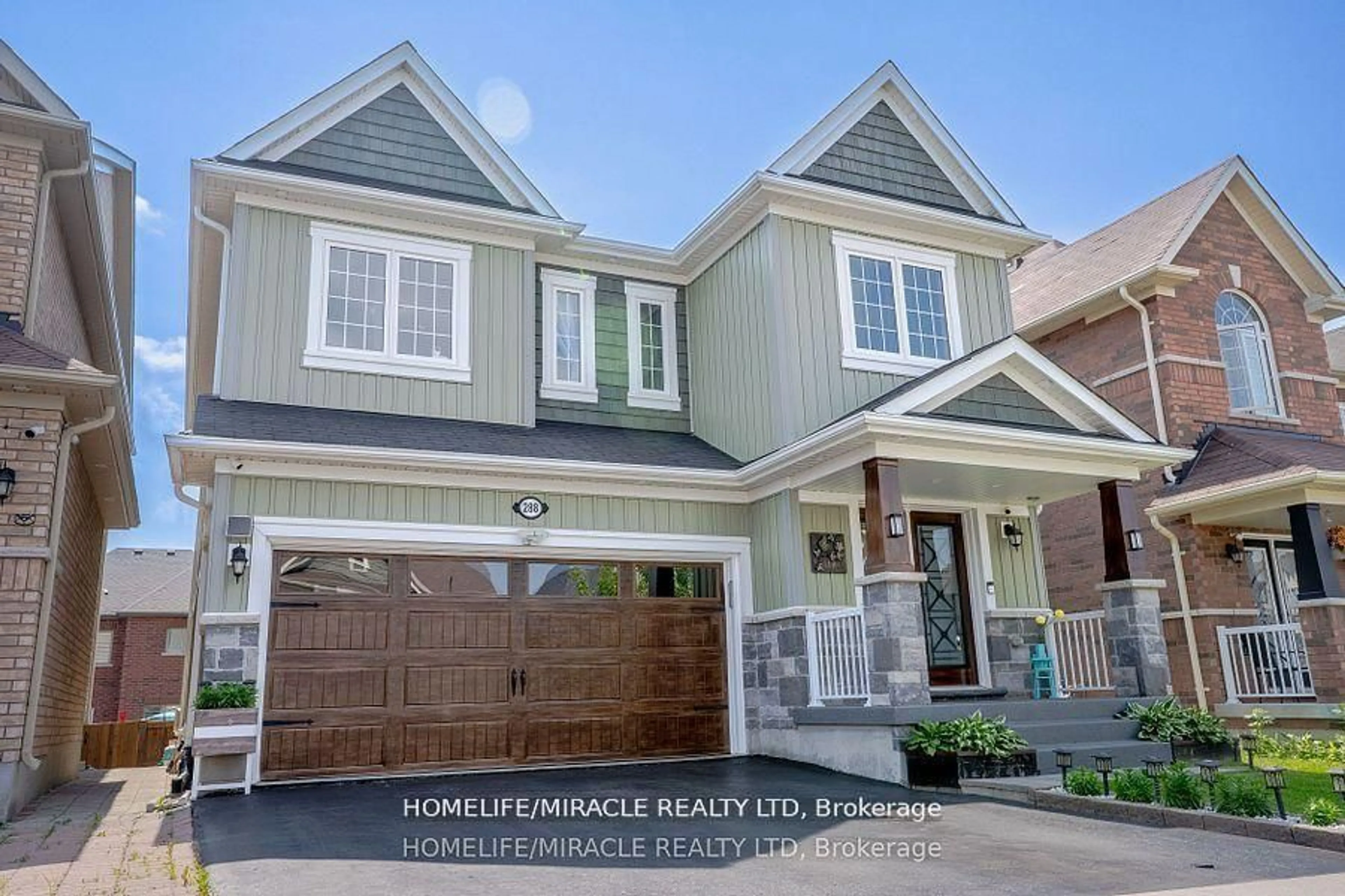 Home with vinyl exterior material, street for 288 Pimlico Dr, Oshawa Ontario L1L 0L3