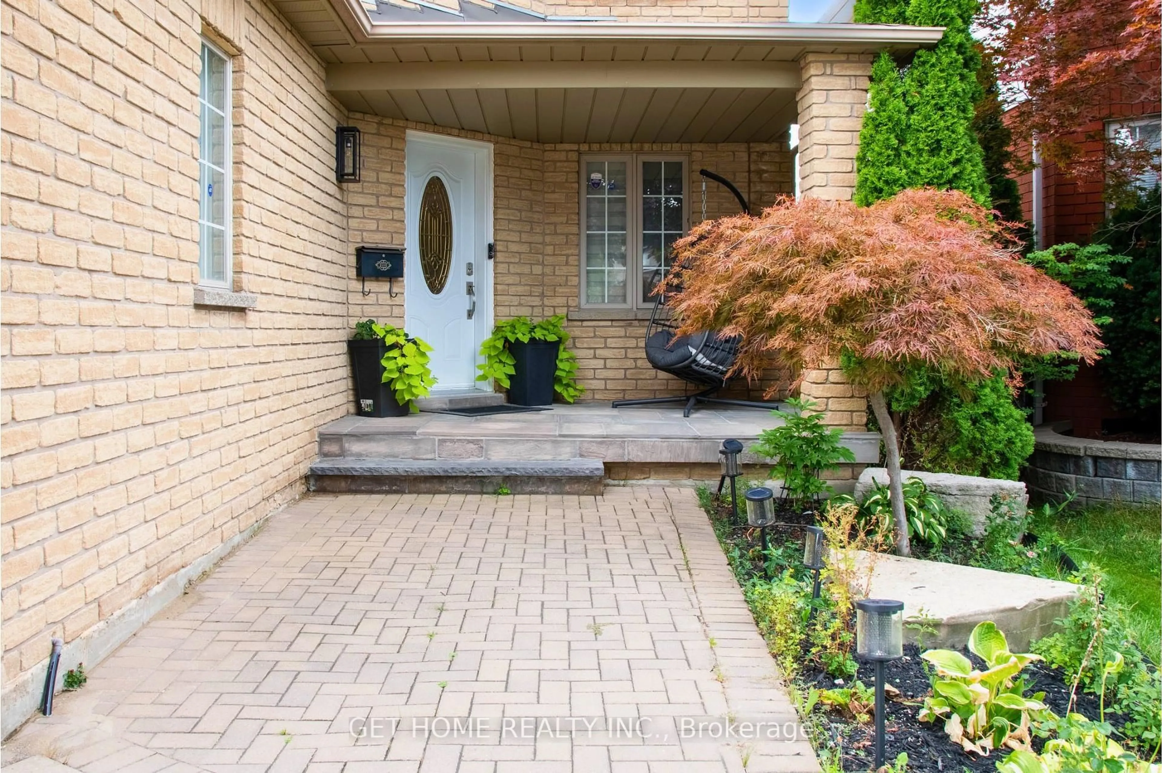 Home with brick exterior material, street for 532 Ormond Dr, Oshawa Ontario L1K 2L7