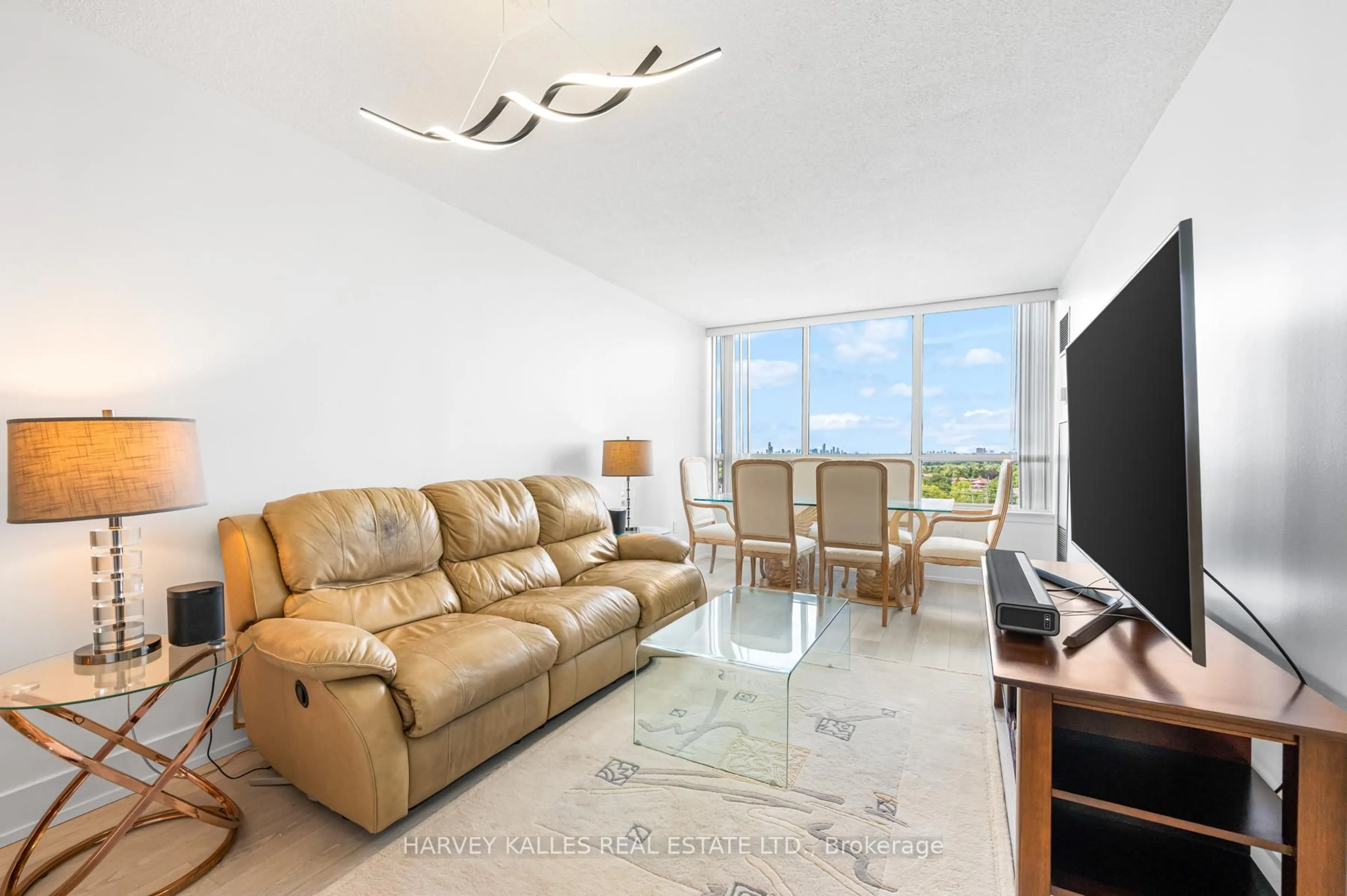 Living room with furniture, unknown for 5 Greystone Walk Dr #915, Toronto Ontario M1K 5J5