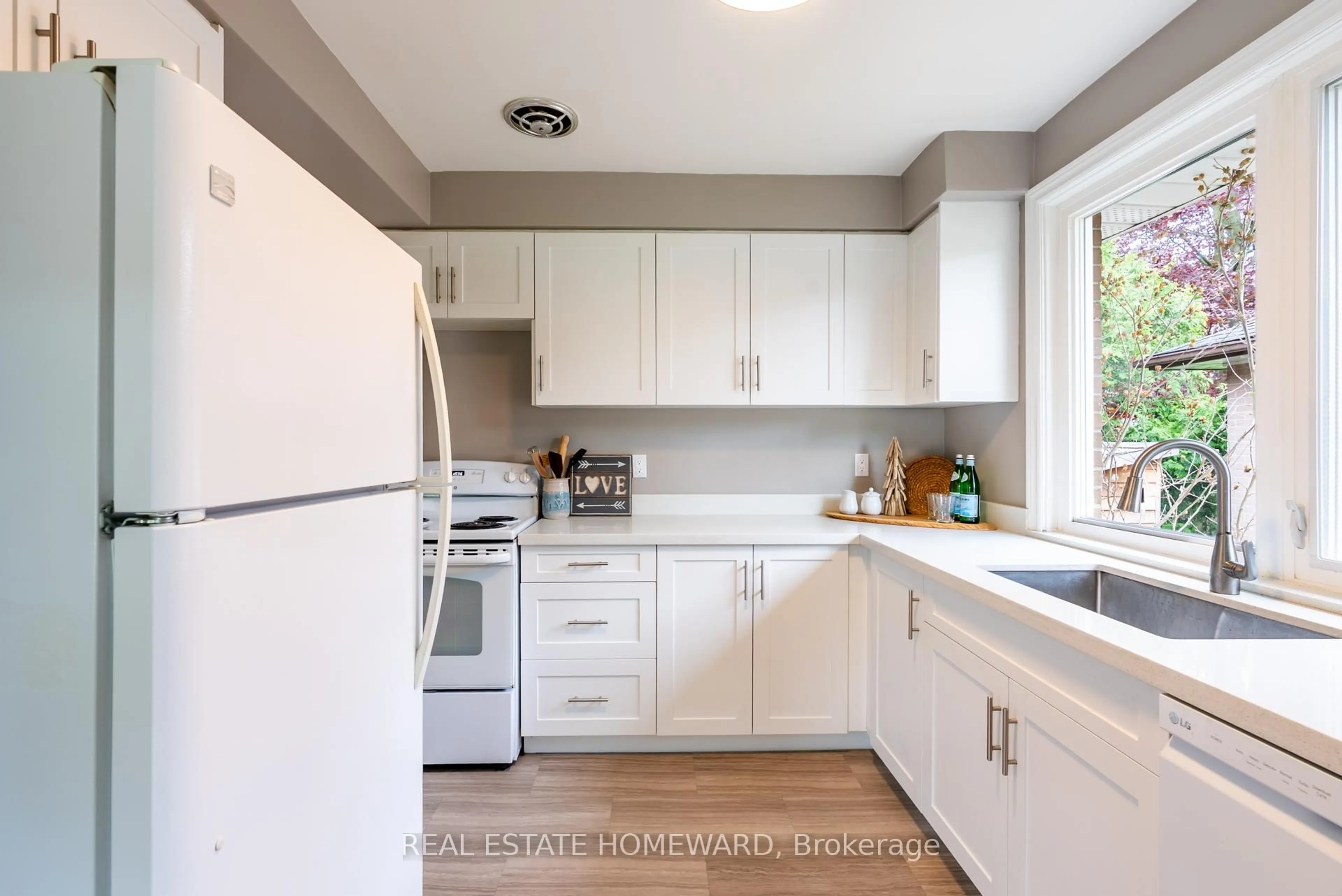Standard kitchen, unknown for 20 Woodgarden Cres, Toronto Ontario M1E 3K2