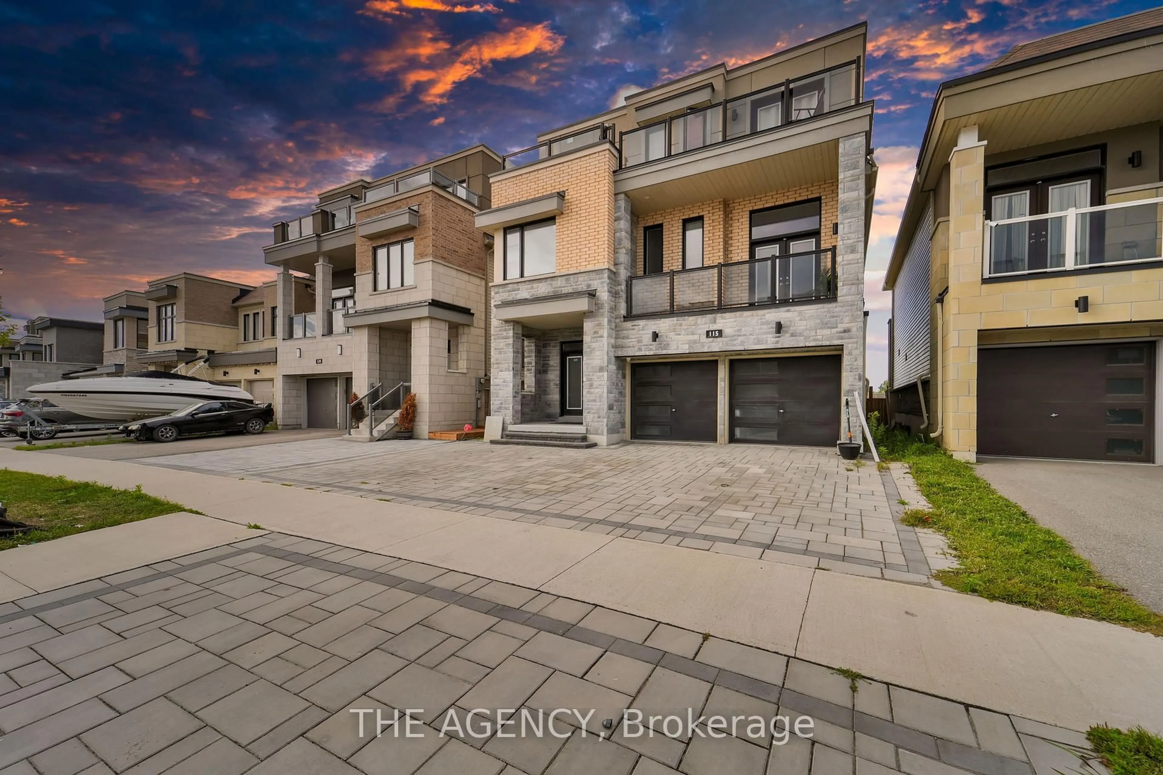 A pic from outside/outdoor area/front of a property/back of a property/a pic from drone, street for 115 Yacht Dr, Clarington Ontario L1C 4A7