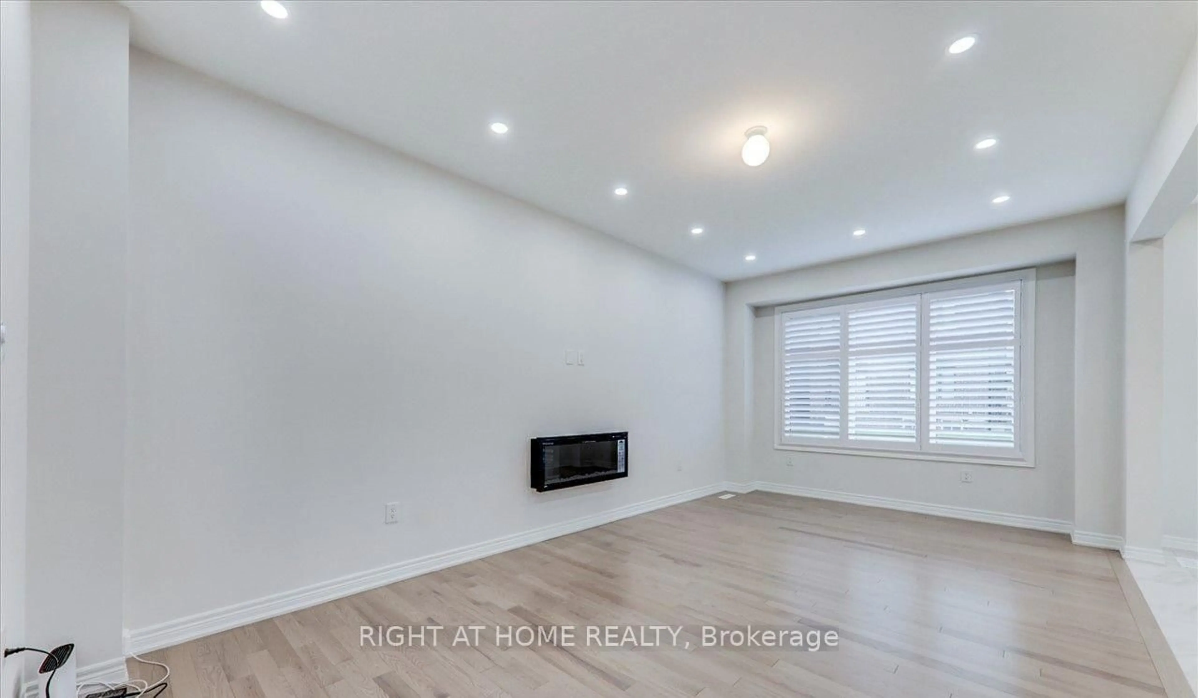 A pic of a room for 36 Littlewood Dr, Whitby Ontario L1P 0G5