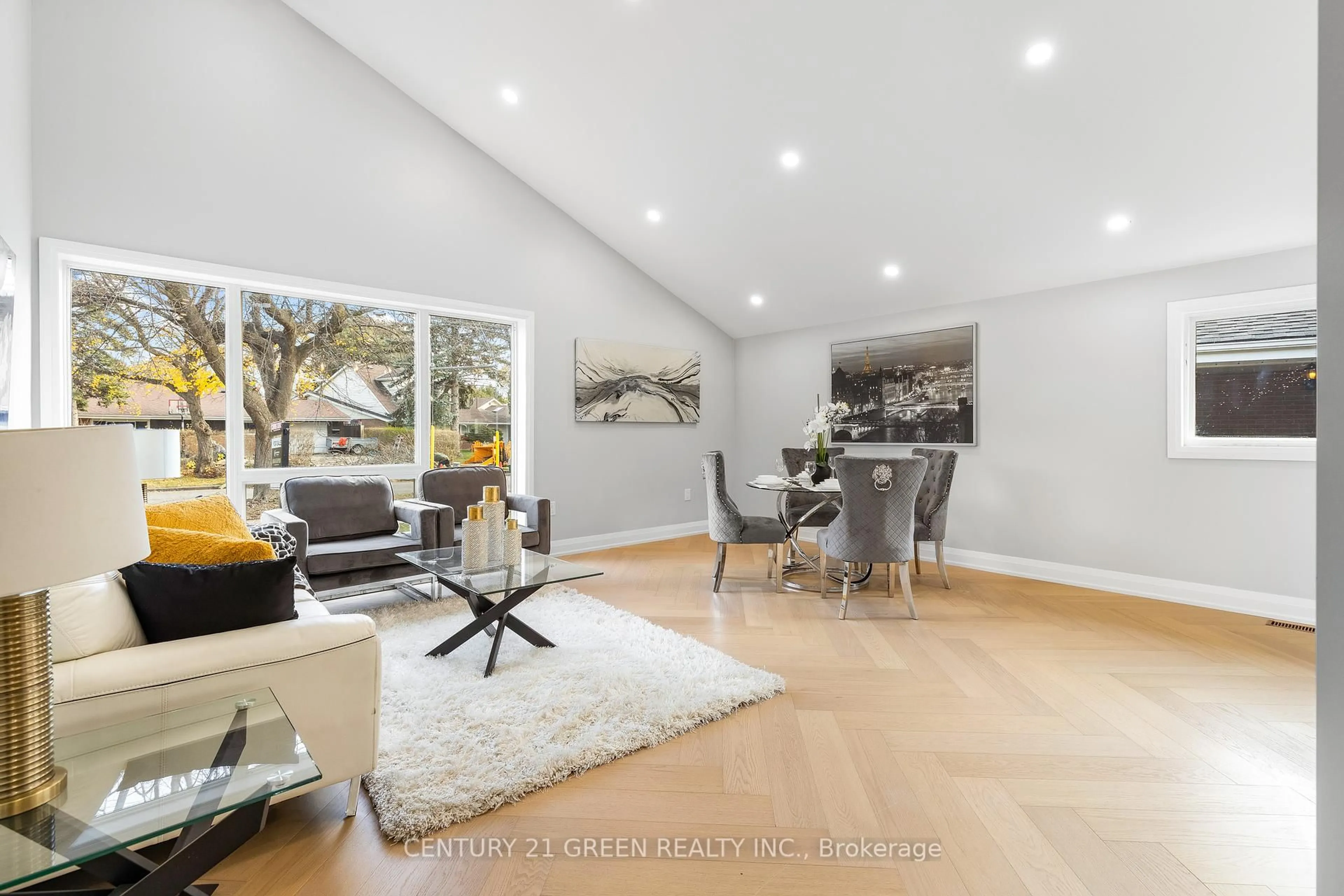 Unknown for 32 Brookridge Dr, Toronto Ontario M1P 3M1
