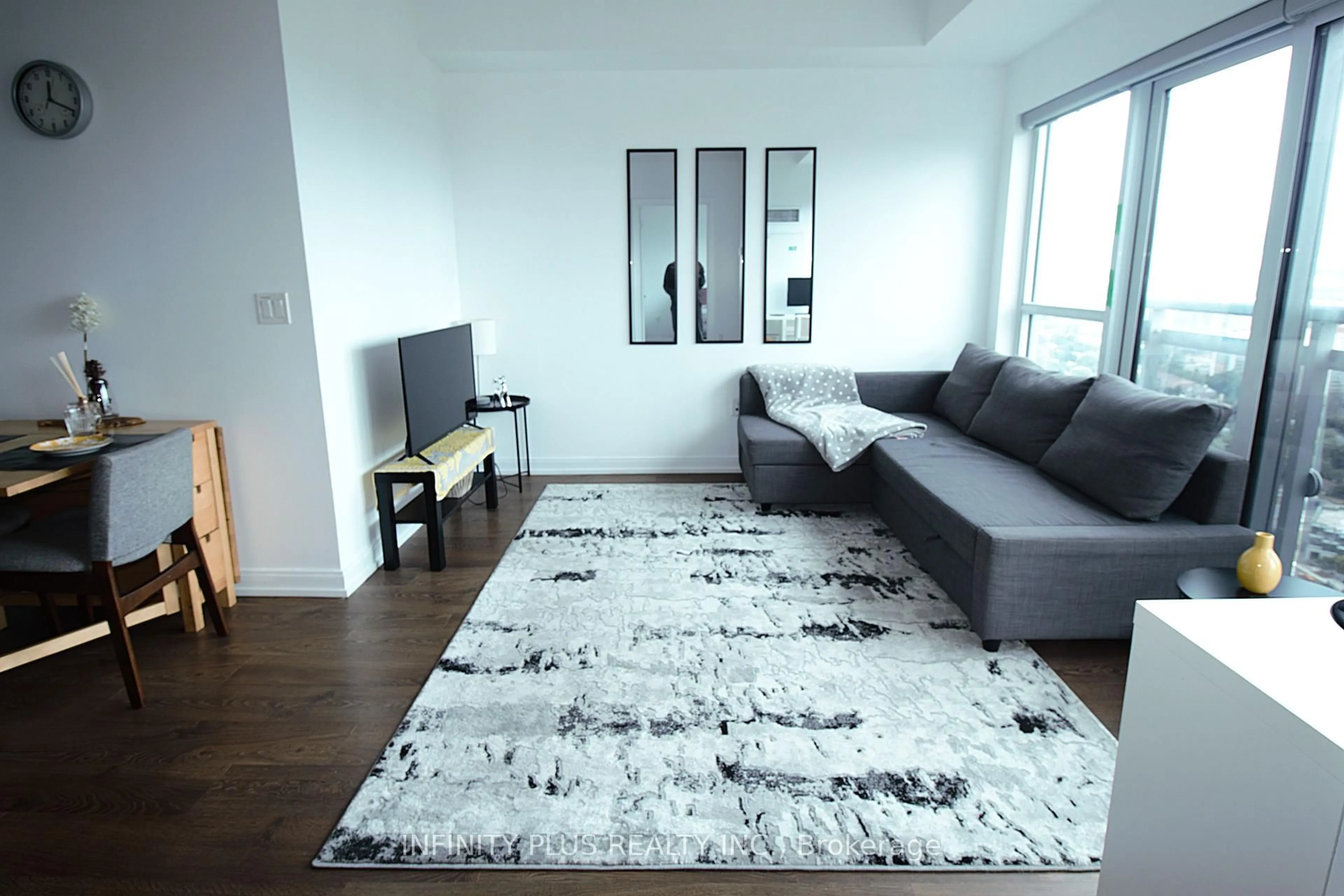 Living room with furniture, carpet floor for 275 Village Green Sq #3419, Toronto Ontario M1S 0L8