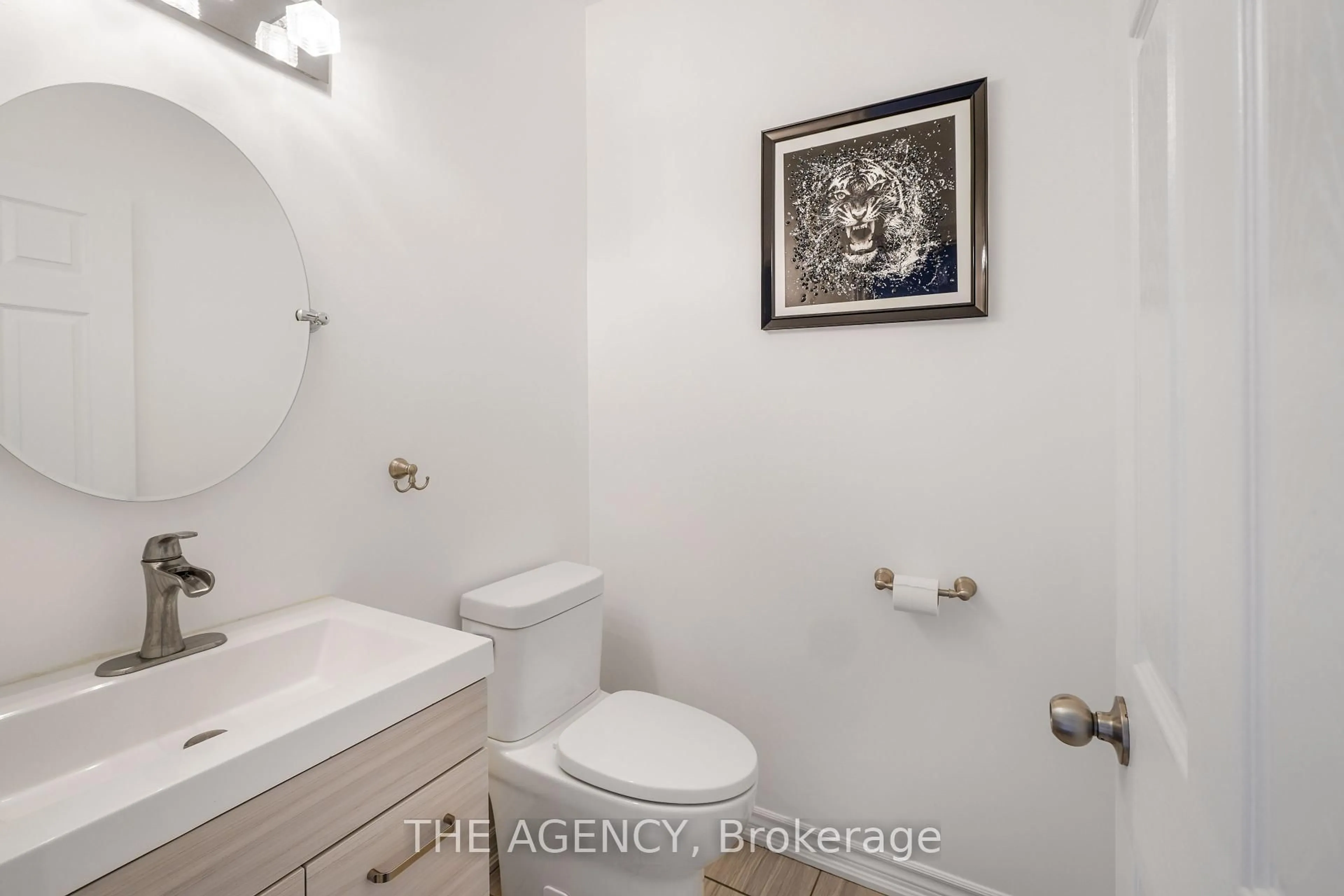 Standard bathroom, ceramic/tile floor for 10 Moses Cres, Clarington Ontario L1C 0T7